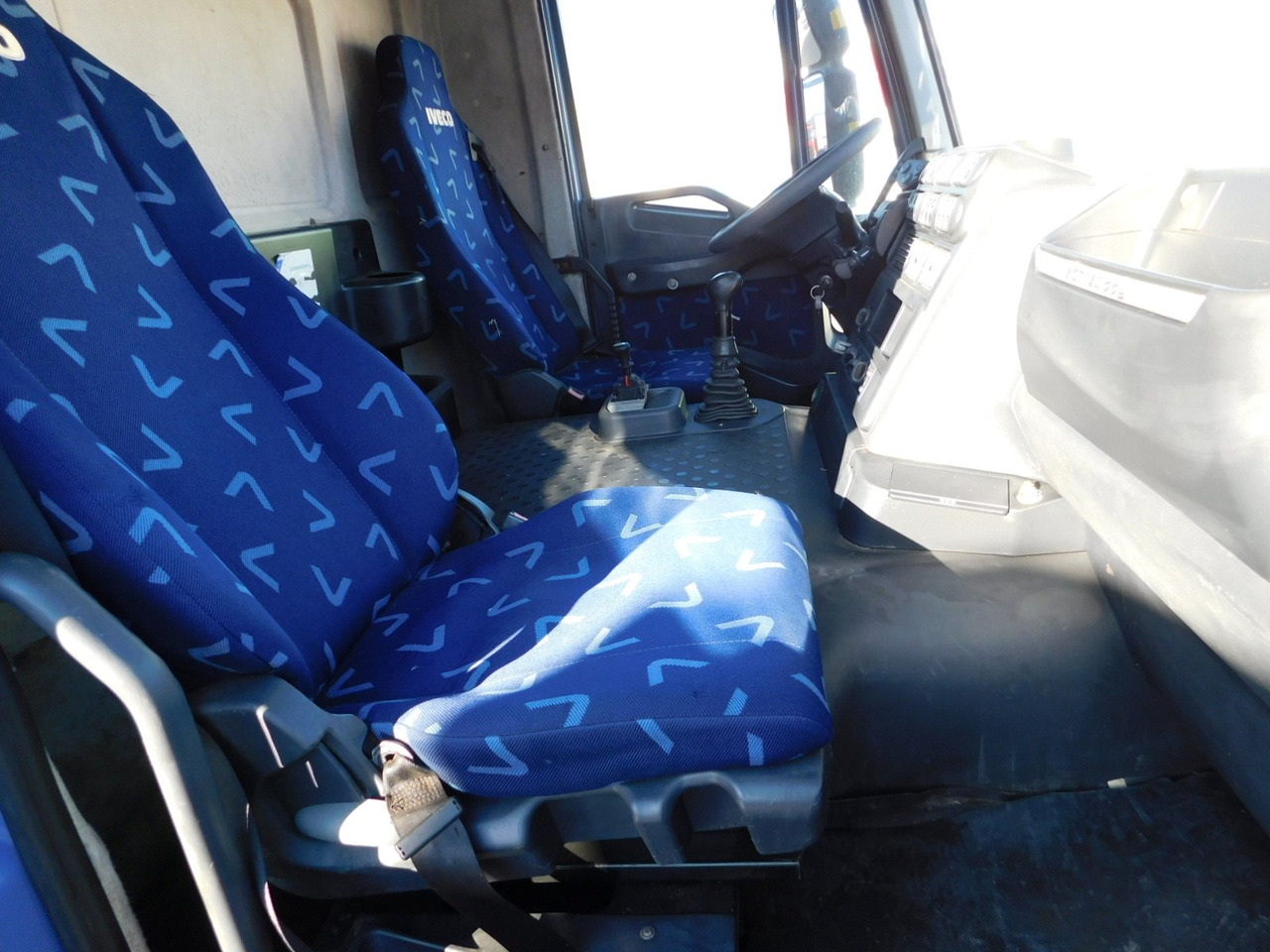 Iveco Trakker ad410t45 - Самосвал: фото 5 Iveco Trakker ad410t45 - Самосвал: фото 5