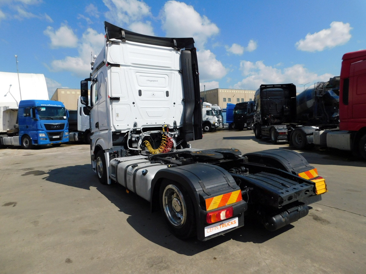 Mercedes Actros - Тягач: фото 4 Mercedes Actros - Тягач: фото 4