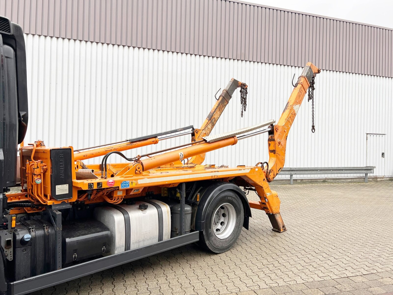 DAF CF 290 4x2 CF 290 4x2, Tele-Absetzer - Портальный бункеровоз: фото 2 DAF CF 290 4x2 CF 290 4x2, Tele-Absetzer - Портальный бункеровоз: фото 2