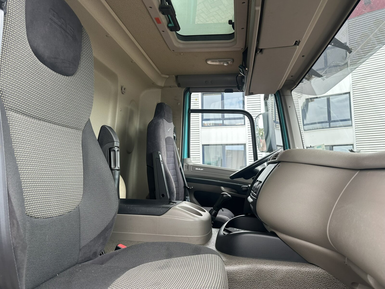 DAF CF 85.460 6x4 CF 85.460 6x4, Bordmatik links - Самосвал: фото 5 DAF CF 85.460 6x4 CF 85.460 6x4, Bordmatik links - Самосвал: фото 5