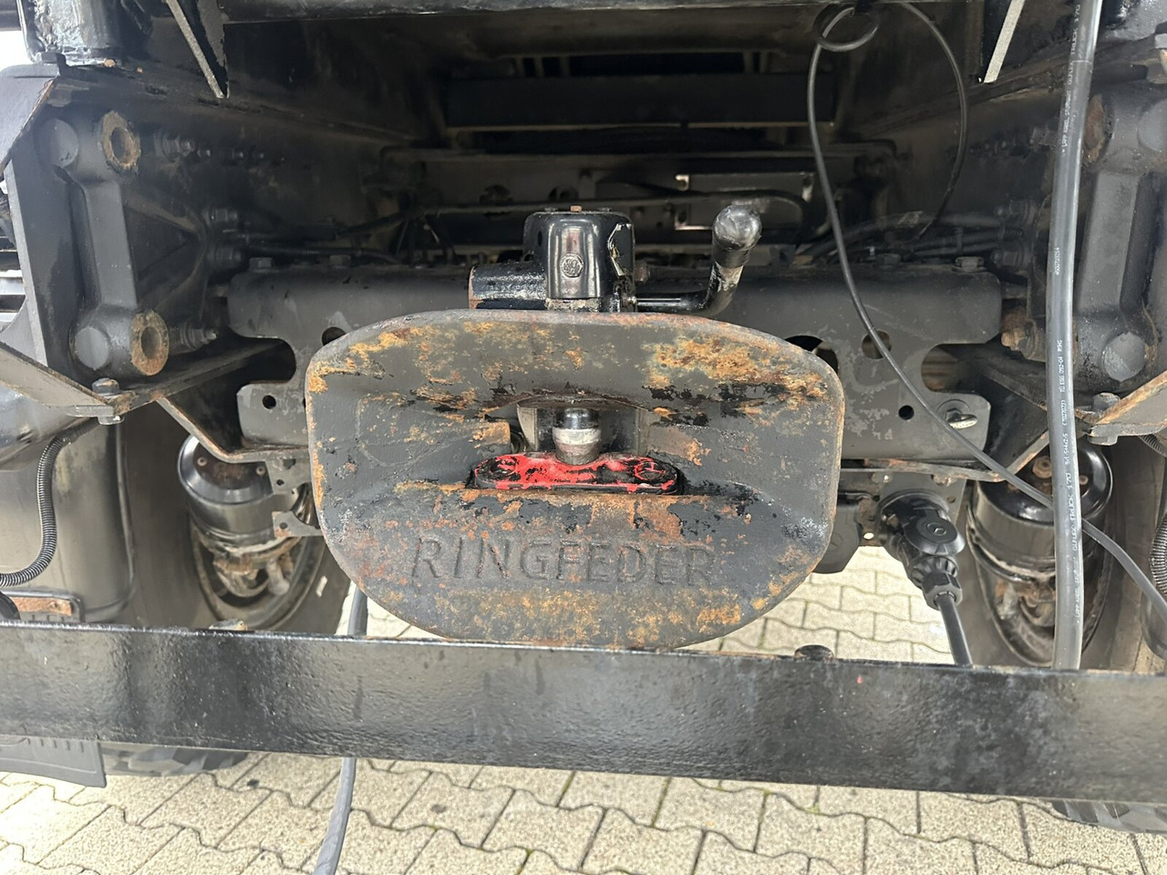 Unimog U500 4x4 U500 4x4 405/40 mit Heckkran Hiab 077-1 HiDuo, absattelbar, Funk - Фургон: фото 4 Unimog U500 4x4 U500 4x4 405/40 mit Heckkran Hiab 077-1 HiDuo, absattelbar, Funk - Фургон: фото 4