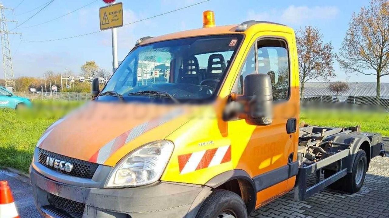 Iveco Daily 70C17K 4x2 Daily 70C17K 4x2, City-Abroller - Крюковой мультилифт: фото 1 Iveco Daily 70C17K 4x2 Daily 70C17K 4x2, City-Abroller - Крюковой мультилифт: фото 1