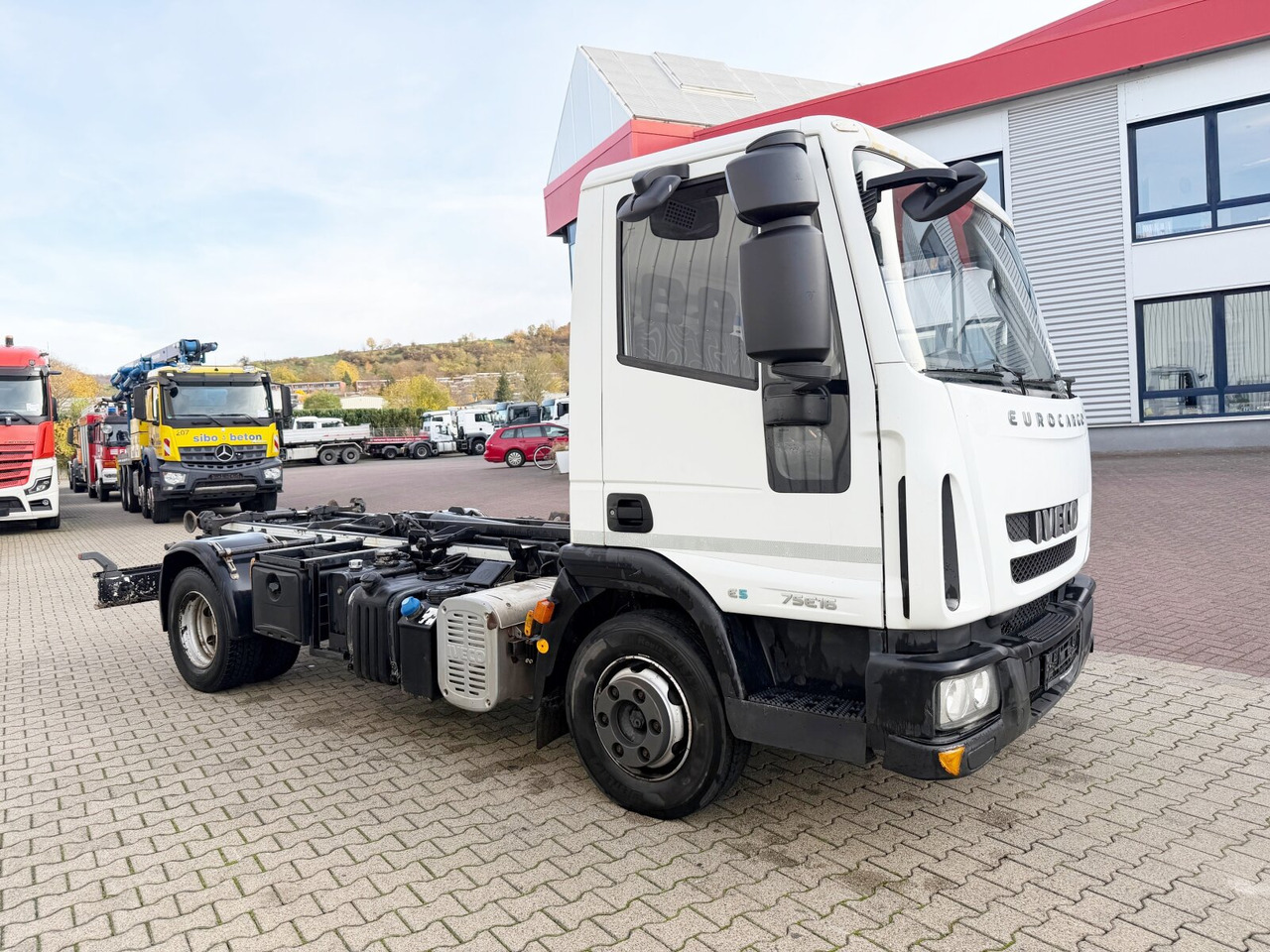 Крюковой мультилифт Iveco EuroCargo ML75E16 4x2 EuroCargo ML75E16 4x2, City-Abroller: фото 9