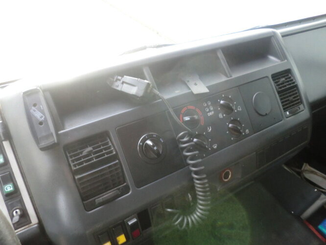 MAN L35 10.163 4x2 - Грузовик с закрытым кузовом: фото 4 MAN L35 10.163 4x2 - Грузовик с закрытым кузовом: фото 4