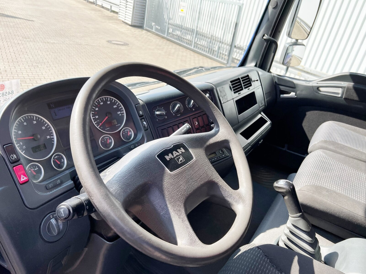 MAN TGL 12.180/210 4x2 BB TGL 12.180/210 4x2 BB, City-Abroller, Kran AMCO VEBA 807N2S - Крюковой мультилифт, Автоманипулятор: фото 4 MAN TGL 12.180/210 4x2 BB TGL 12.180/210 4x2 BB, City-Abroller, Kran AMCO VEBA 807N2S - Крюковой мультилифт, Автоманипулятор: фото 4