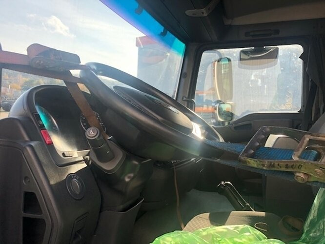 MAN TGL 8.210 BL 4x2 TGL 8.210 BL 4x2 mit LBW, Motorschaden! - Тентованный грузовик: фото 5 MAN TGL 8.210 BL 4x2 TGL 8.210 BL 4x2 mit LBW, Motorschaden! - Тентованный грузовик: фото 5