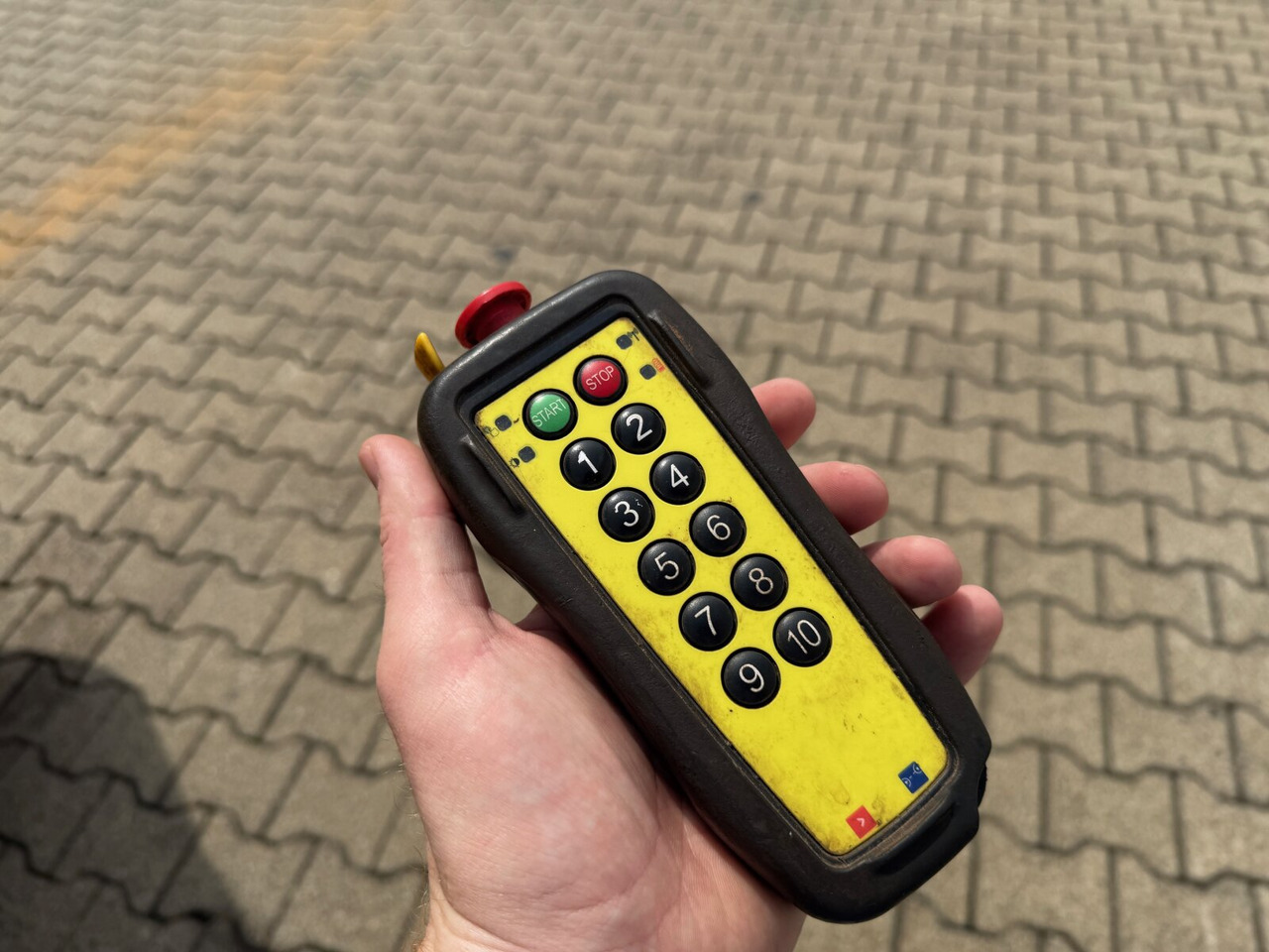 MAN TGM 15.250 4x2 LL TGM 15.250 4x2 LL, Tele-Absetzer - Портальный бункеровоз: фото 2 MAN TGM 15.250 4x2 LL TGM 15.250 4x2 LL, Tele-Absetzer - Портальный бункеровоз: фото 2