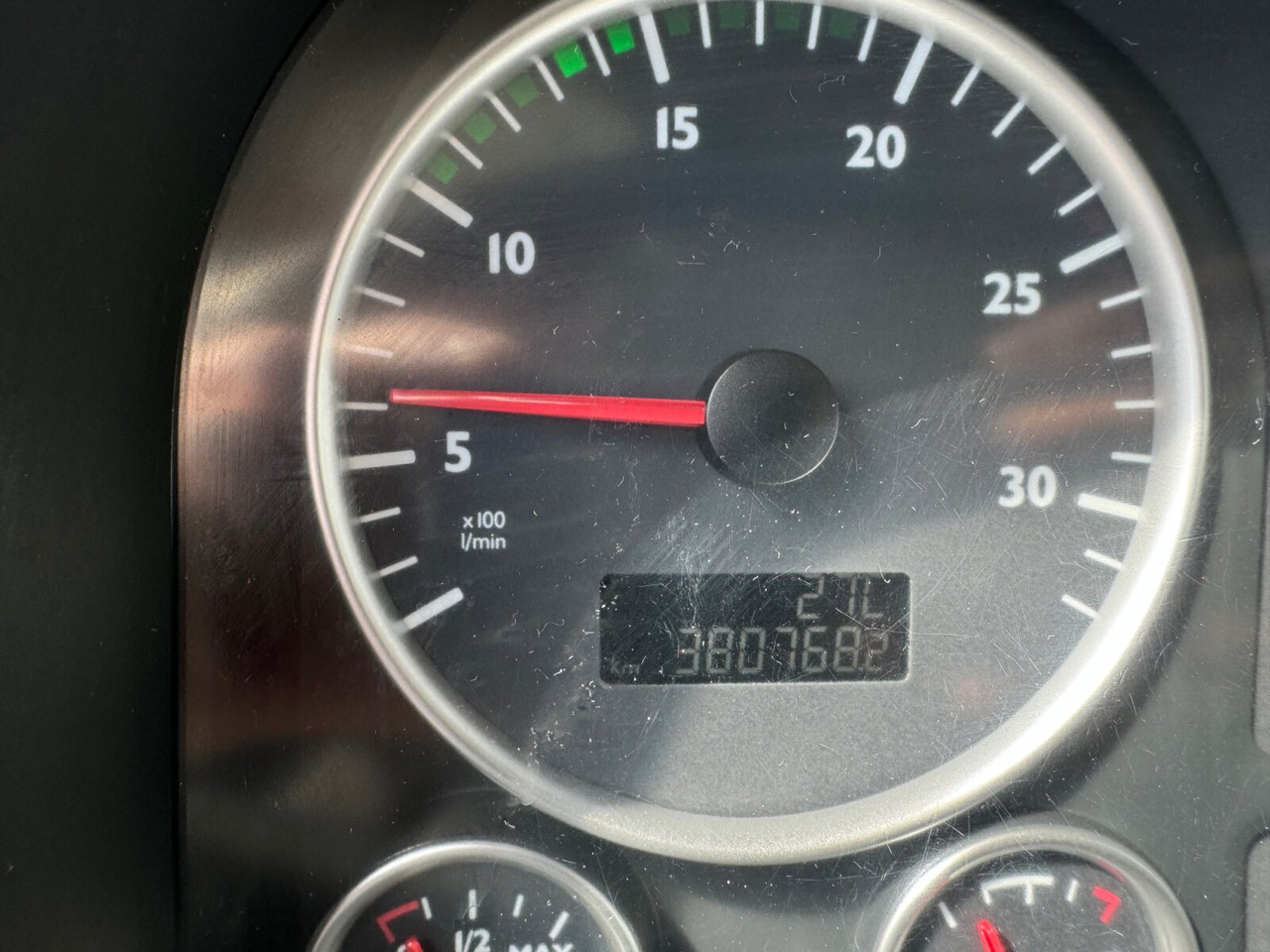 MAN TGS 26.360 6X2-4 BL TGS 26.360 6X2-4 BL, Lift-/Lenkachse, Stapleraufnahme - Грузовик с закрытым кузовом: фото 5 MAN TGS 26.360 6X2-4 BL TGS 26.360 6X2-4 BL, Lift-/Lenkachse, Stapleraufnahme - Грузовик с закрытым кузовом: фото 5