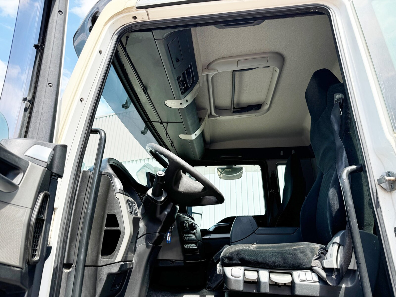 MAN TGS 26.360 6X2-4 BL TGS 26.360 6X2-4 BL, Lift-/Lenkachse, Stapleraufnahme - Грузовик с закрытым кузовом: фото 3 MAN TGS 26.360 6X2-4 BL TGS 26.360 6X2-4 BL, Lift-/Lenkachse, Stapleraufnahme - Грузовик с закрытым кузовом: фото 3