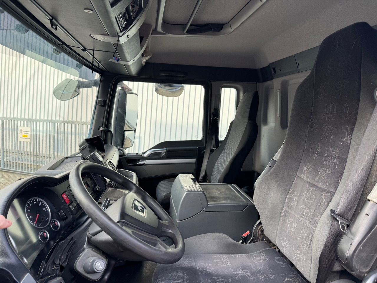 MAN TGS 26.400 6x2-4 BL TGS 26.400 6x2-4 BL, Lenk-/Liftachse, ADR, Esterer Tank ca. 20.150l, 4 Kammern - Грузовик-цистерна: фото 3 MAN TGS 26.400 6x2-4 BL TGS 26.400 6x2-4 BL, Lenk-/Liftachse, ADR, Esterer Tank ca. 20.150l, 4 Kammern - Грузовик-цистерна: фото 3