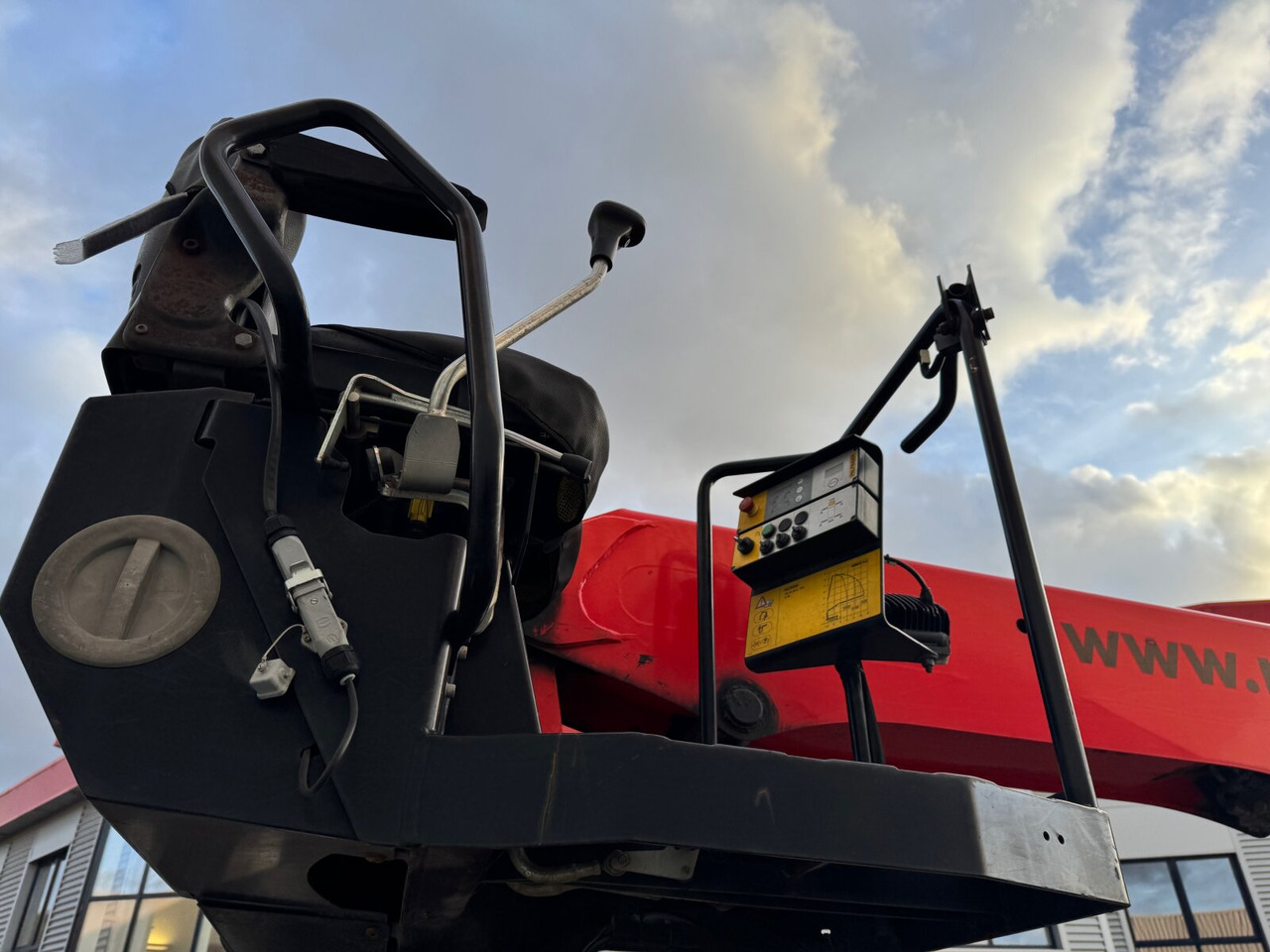 MAN TGS 26.420 6x2-4 LL TGS 26.420 6x2-4 LL, Navi, Lenk-/Liftachse, Heckkran Palfinger PK20.501L TEC - Автоманипулятор, Грузовик бортовой/ Платформа: фото 3 MAN TGS 26.420 6x2-4 LL TGS 26.420 6x2-4 LL, Navi, Lenk-/Liftachse, Heckkran Palfinger PK20.501L TEC - Автоманипулятор, Грузовик бортовой/ Платформа: фото 3