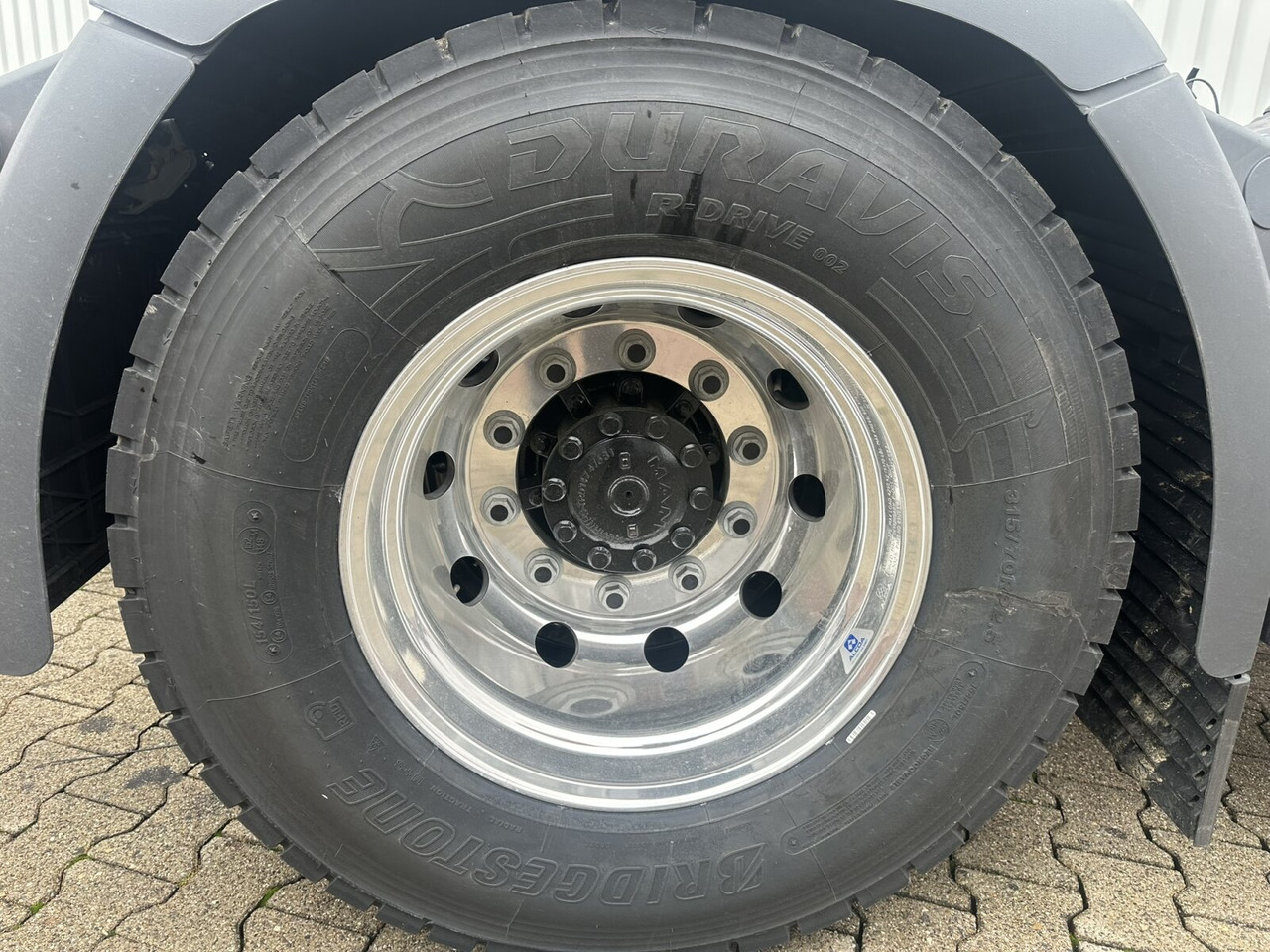 MAN TGS 26.440 6x2-4 LL CH TGS 26.440 6x2-4 LL CH, Lenk-/Liftachse, Navi, LED - Грузовик-шасси: фото 5 MAN TGS 26.440 6x2-4 LL CH TGS 26.440 6x2-4 LL CH, Lenk-/Liftachse, Navi, LED - Грузовик-шасси: фото 5