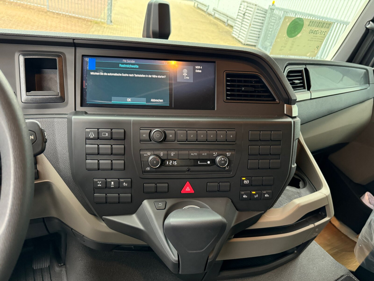 MAN TGS 26.470 6x2-4 LL CH TGS 26.470 6x2-4 LL CH, Retarder, Navi, Lenk-/Liftachse - Крюковой мультилифт: фото 5 MAN TGS 26.470 6x2-4 LL CH TGS 26.470 6x2-4 LL CH, Retarder, Navi, Lenk-/Liftachse - Крюковой мультилифт: фото 5