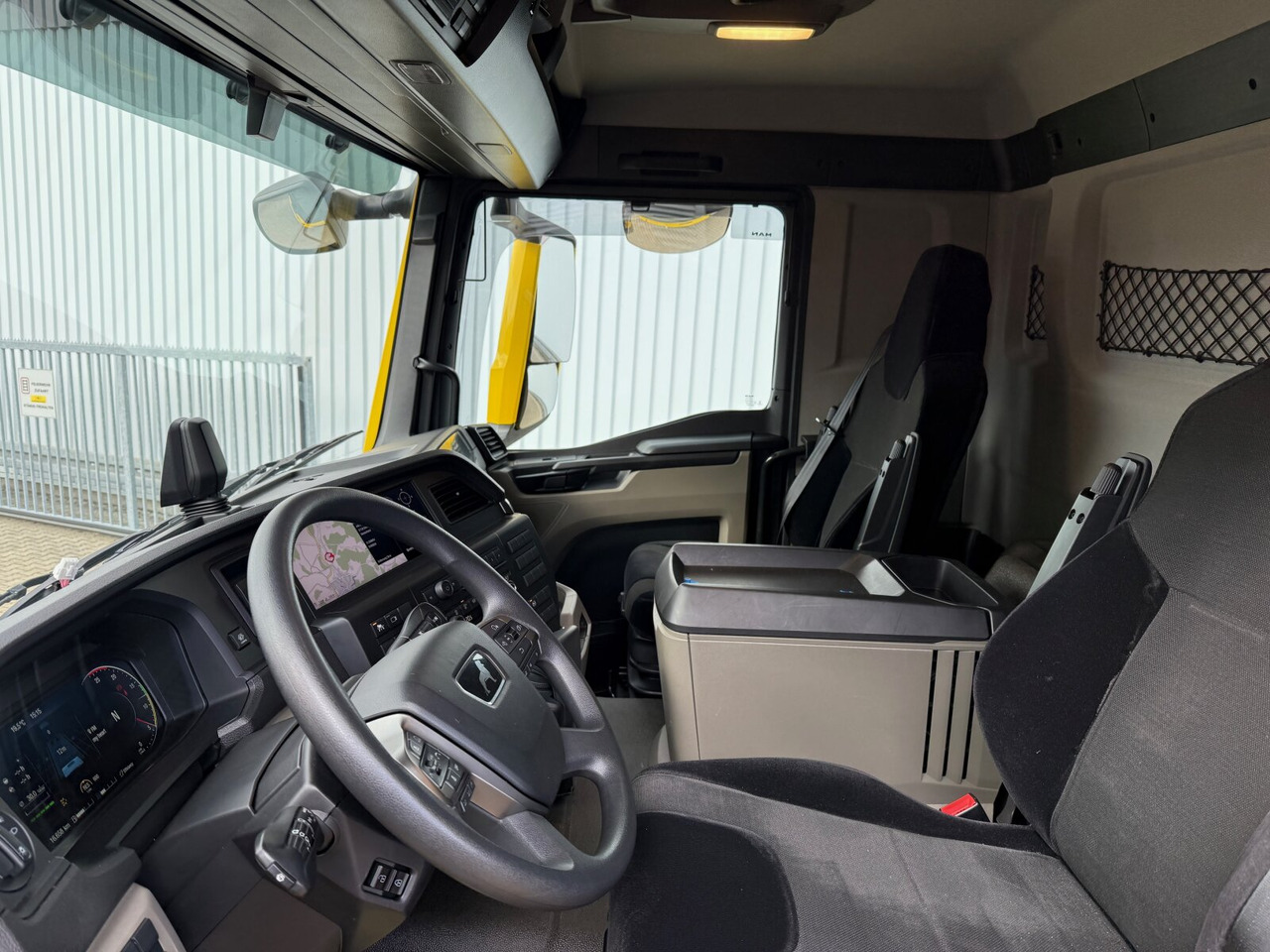 MAN TGS 26.470 6x6 BB TGS 26.470 6x6 BB, Hohe Bauart, Navi, Motorabtrieb, Bordmatik - Самосвал: фото 4 MAN TGS 26.470 6x6 BB TGS 26.470 6x6 BB, Hohe Bauart, Navi, Motorabtrieb, Bordmatik - Самосвал: фото 4