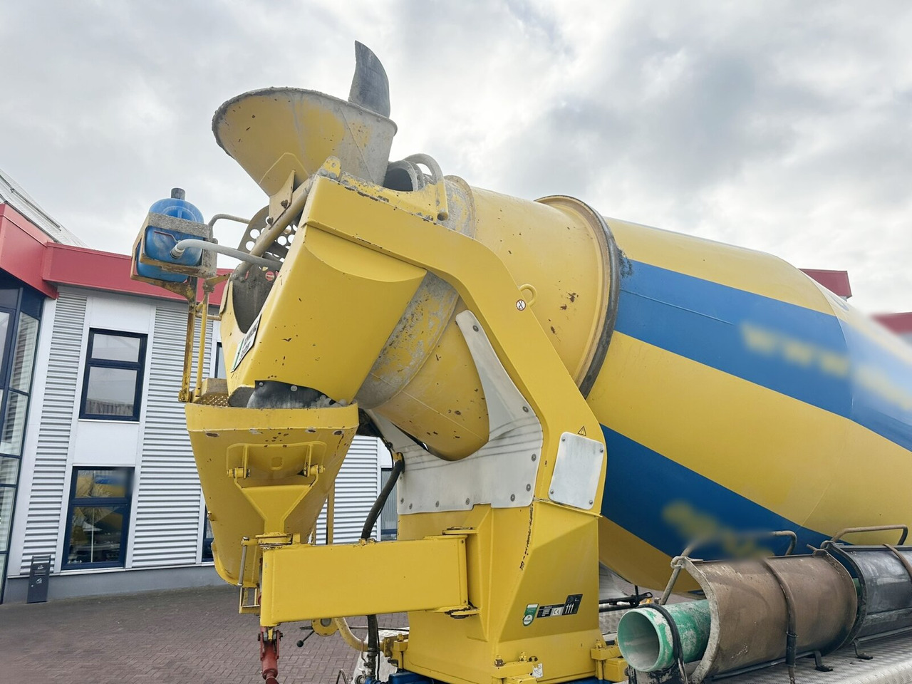 MAN TGS 32.400 8X4 BB TGS 32.400 8x4 BB, Stetter ca. 9m³ - Автобетоносмеситель: фото 3 MAN TGS 32.400 8X4 BB TGS 32.400 8x4 BB, Stetter ca. 9m³ - Автобетоносмеситель: фото 3