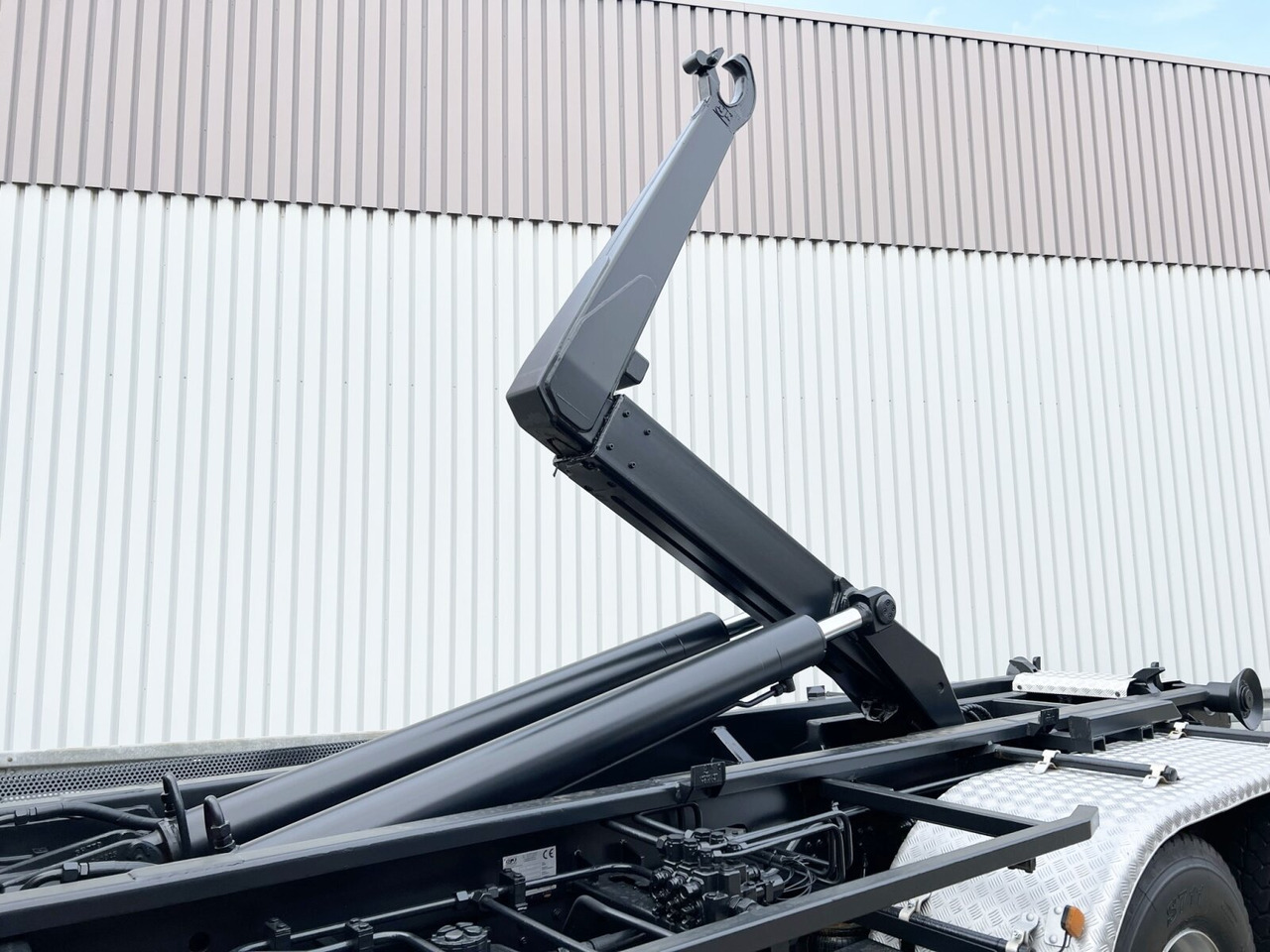 MAN TGS 33.440 6X4 BL TGS 33.440 6X4 BL mit Kran Effer 165-3S, Funk - Крюковой мультилифт, Автоманипулятор: фото 2 MAN TGS 33.440 6X4 BL TGS 33.440 6X4 BL mit Kran Effer 165-3S, Funk - Крюковой мультилифт, Автоманипулятор: фото 2