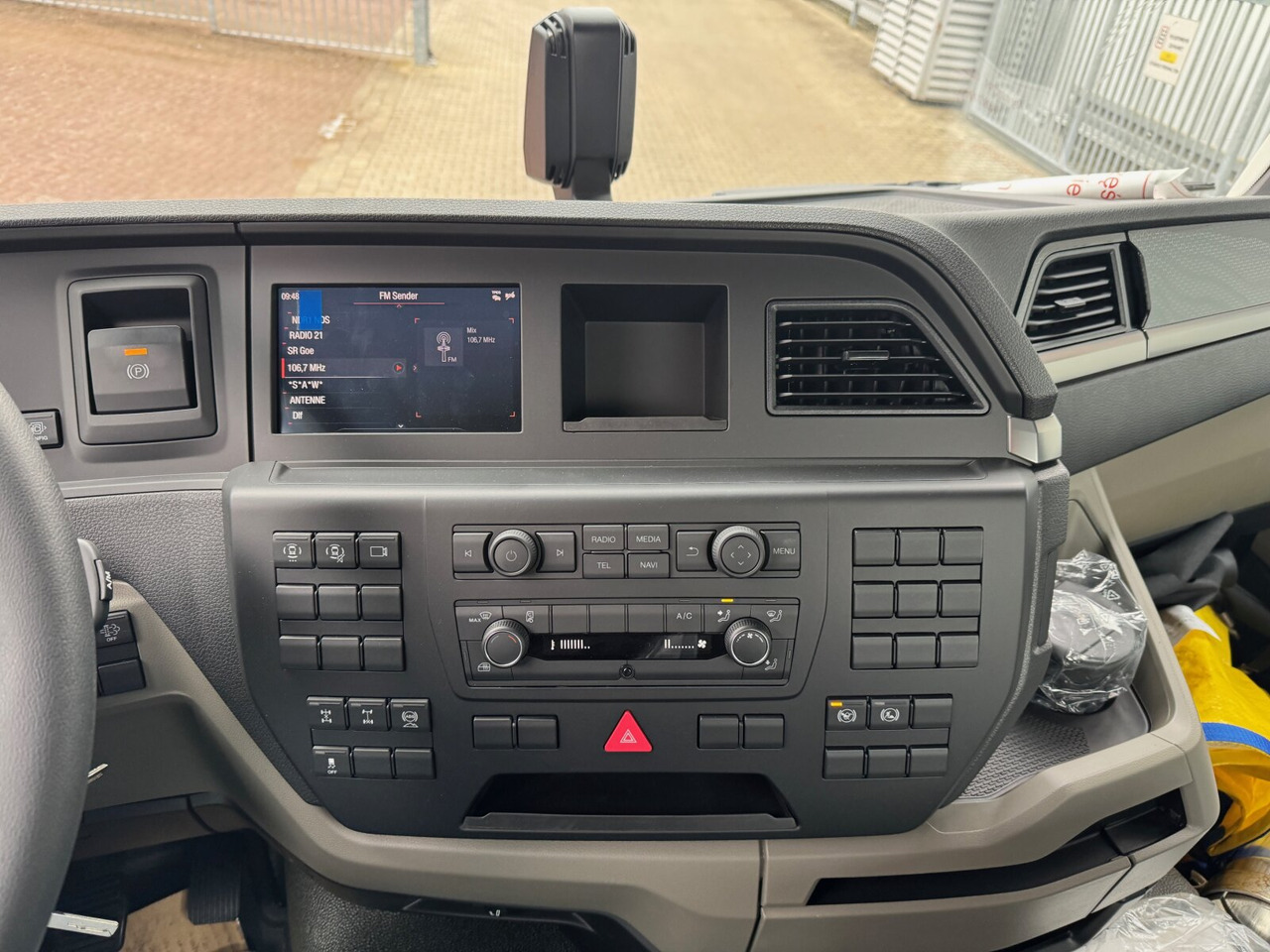 MAN TGS 33.440 BB 6x4 TGS 33.440 BB 6x4, Stahlmulde 12-16m³ - Внедорожный самосвал: фото 2 MAN TGS 33.440 BB 6x4 TGS 33.440 BB 6x4, Stahlmulde 12-16m³ - Внедорожный самосвал: фото 2