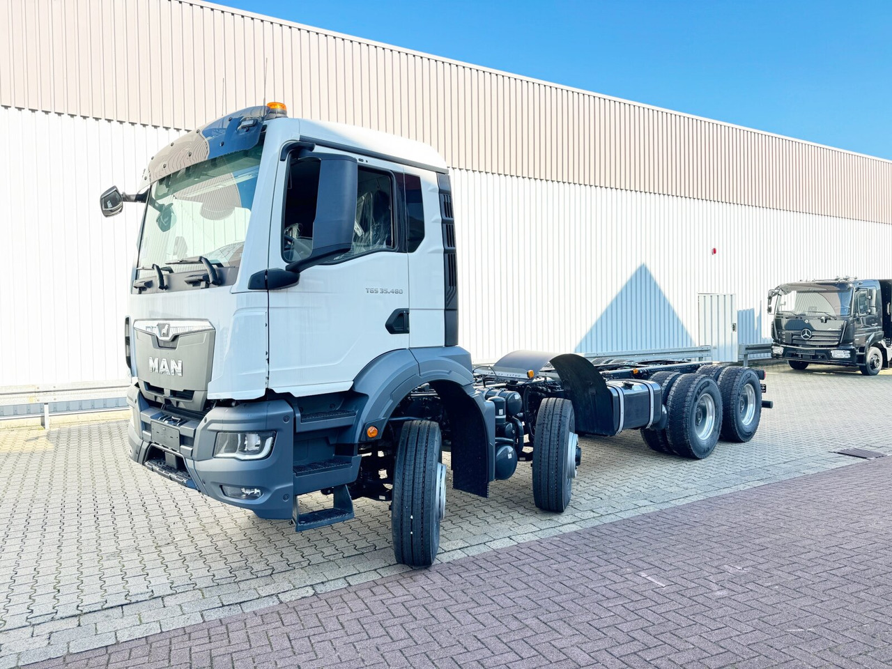 MAN TGS 35.480 8x6H BL CH TGS 35.480 8x6H BL CH, HydroDrive, Navi, Nebenantrieb - Грузовик-шасси: фото 1 MAN TGS 35.480 8x6H BL CH TGS 35.480 8x6H BL CH, HydroDrive, Navi, Nebenantrieb - Грузовик-шасси: фото 1