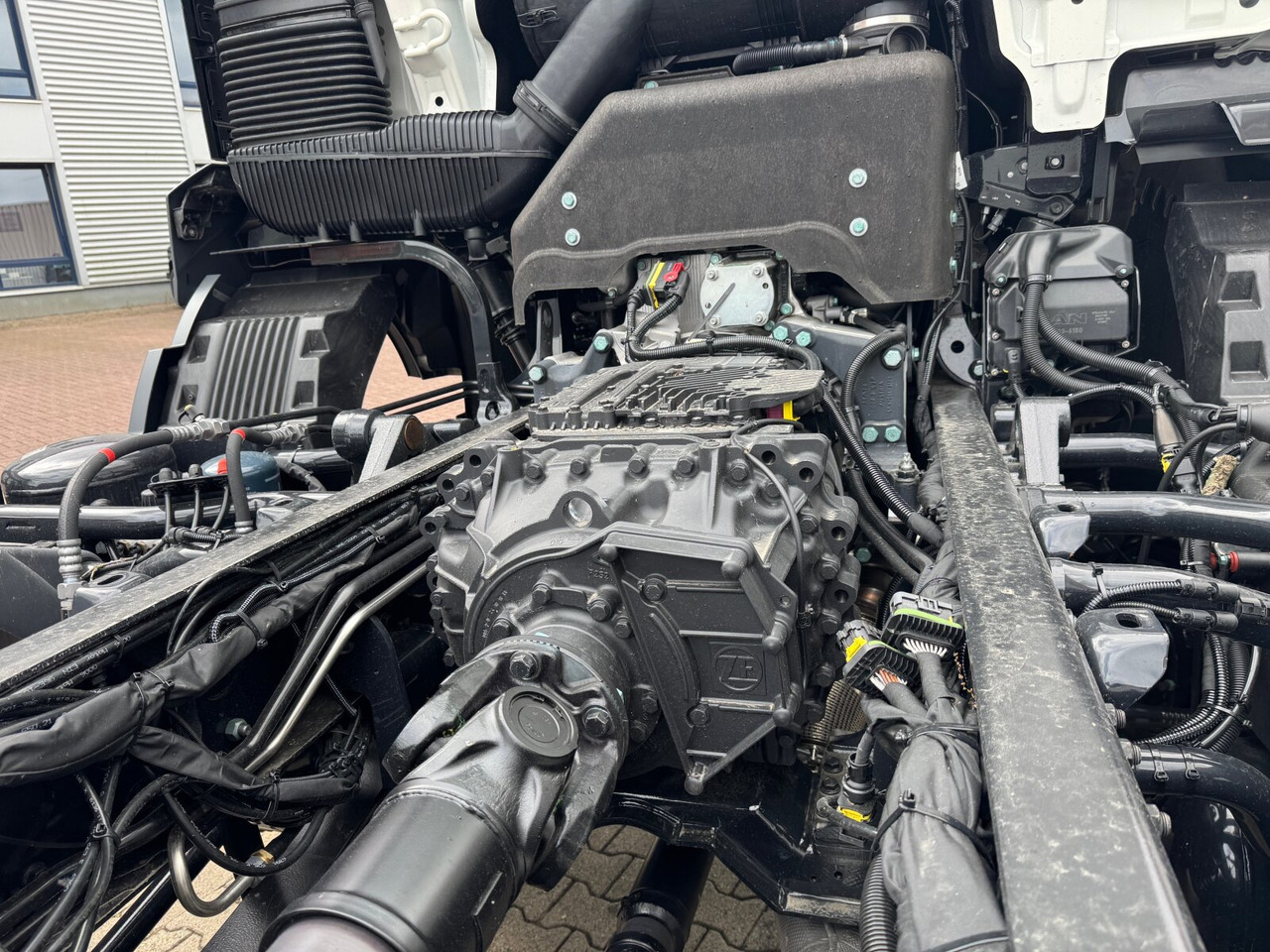 MAN TGS 35.480 8x8 BB CH TGS 35.480 8x8 BB CH, Meiller Stahlmulde 18m³ - Внедорожный самосвал: фото 2 MAN TGS 35.480 8x8 BB CH TGS 35.480 8x8 BB CH, Meiller Stahlmulde 18m³ - Внедорожный самосвал: фото 2