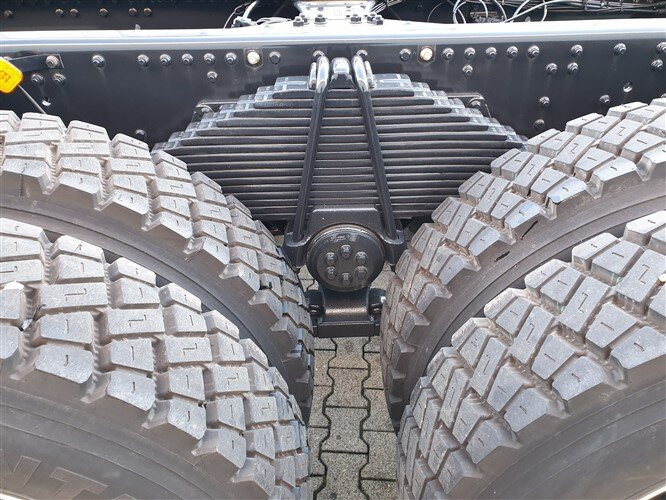 MAN TGS 41.480 8X6 BB TGS 41.480 8X6 BB, ca. 25.000l mit Separatpumpe - Грузовик-цистерна: фото 4 MAN TGS 41.480 8X6 BB TGS 41.480 8X6 BB, ca. 25.000l mit Separatpumpe - Грузовик-цистерна: фото 4