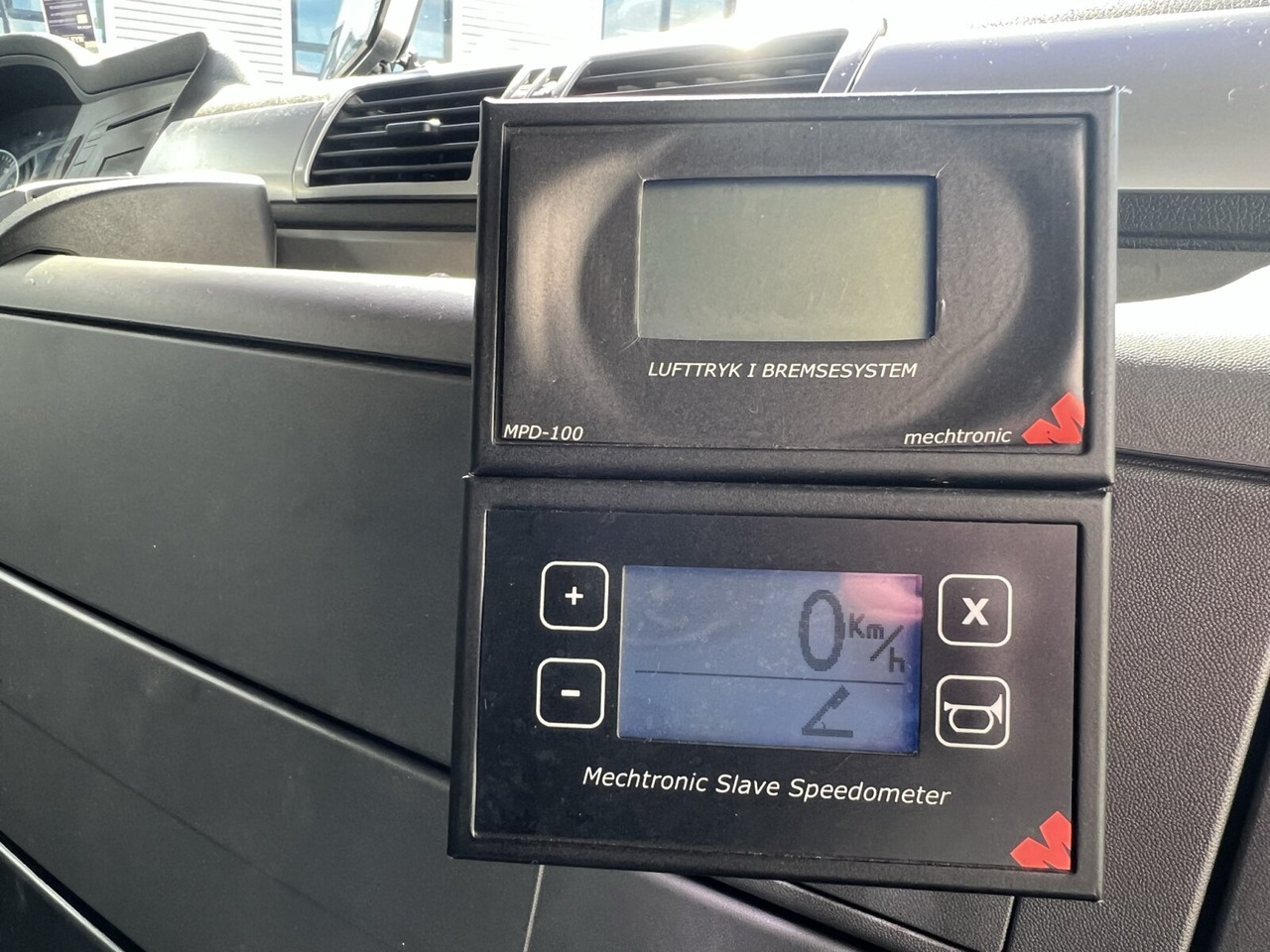 MAN TGX 18.400 4X2 LL TGX 18.400 4X2 LL, Fahrschulausstattung, XLX-Fahrerhaus - Грузовик-контейнеровоз/ Сменный кузов: фото 5 MAN TGX 18.400 4X2 LL TGX 18.400 4X2 LL, Fahrschulausstattung, XLX-Fahrerhaus - Грузовик-контейнеровоз/ Сменный кузов: фото 5