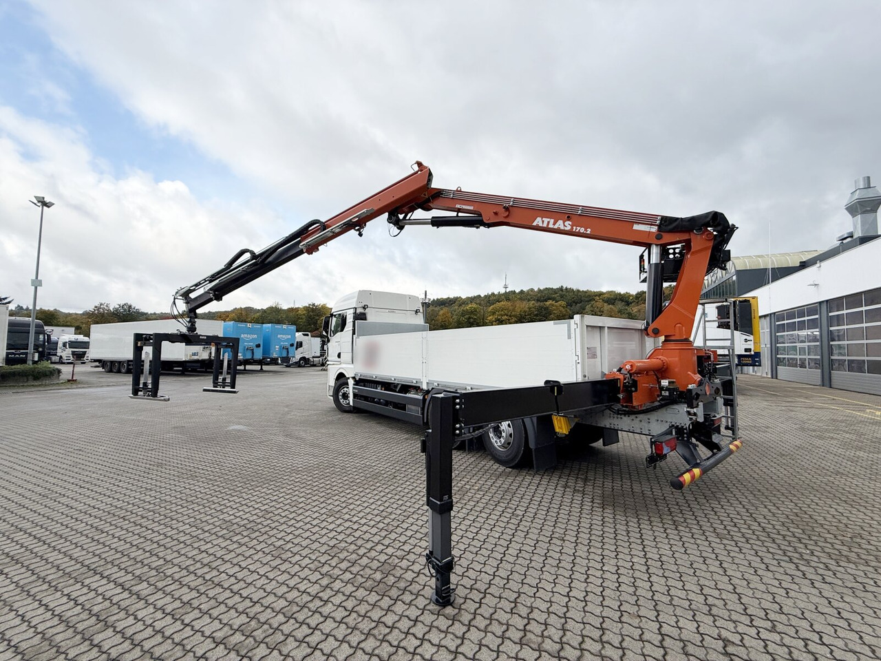 Новый Автоманипулятор, Грузовик бортовой/ Платформа MAN TGX 26.470 6x2-4 BL TGX 26.470 6x2-4 BL, Lenk-/Liftachse, Retarder, Navi, Heckkran Atlas AK 170.2-A2: фото 9 Новый Автоманипулятор, Грузовик бортовой/ Платформа MAN TGX 26.470 6x2-4 BL TGX 26.470 6x2-4 BL, Lenk-/Liftachse, Retarder, Navi, Heckkran Atlas AK 170.2-A2: фото 9