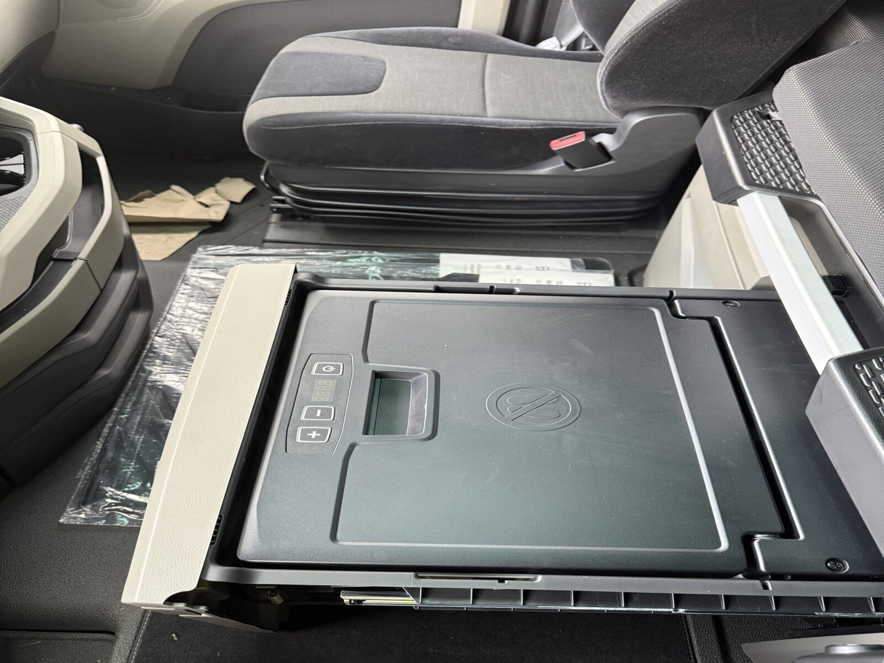 Новый Автоманипулятор, Грузовик бортовой/ Платформа MAN TGX 26.470 6x2-4 BL TGX 26.470 6x2-4 BL, Lenk-/Liftachse, Retarder, Navi, Heckkran Atlas AK 170.2-A2: фото 6 Новый Автоманипулятор, Грузовик бортовой/ Платформа MAN TGX 26.470 6x2-4 BL TGX 26.470 6x2-4 BL, Lenk-/Liftachse, Retarder, Navi, Heckkran Atlas AK 170.2-A2: фото 6