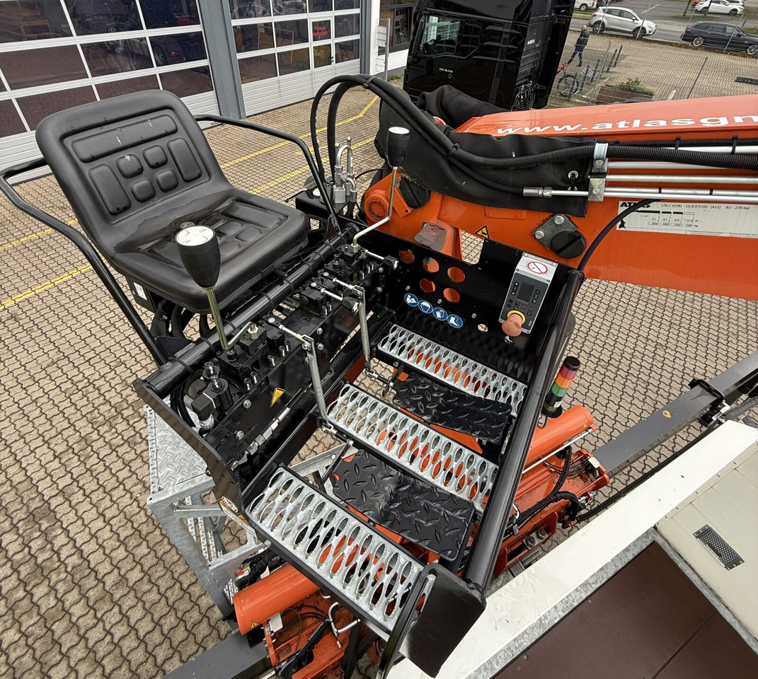 Новый Автоманипулятор, Грузовик бортовой/ Платформа MAN TGX 26.470 6x2-4 BL TGX 26.470 6x2-4 BL, Lenk-/Liftachse, Retarder, Navi, Heckkran Atlas AK 170.2-A2: фото 12 Новый Автоманипулятор, Грузовик бортовой/ Платформа MAN TGX 26.470 6x2-4 BL TGX 26.470 6x2-4 BL, Lenk-/Liftachse, Retarder, Navi, Heckkran Atlas AK 170.2-A2: фото 12