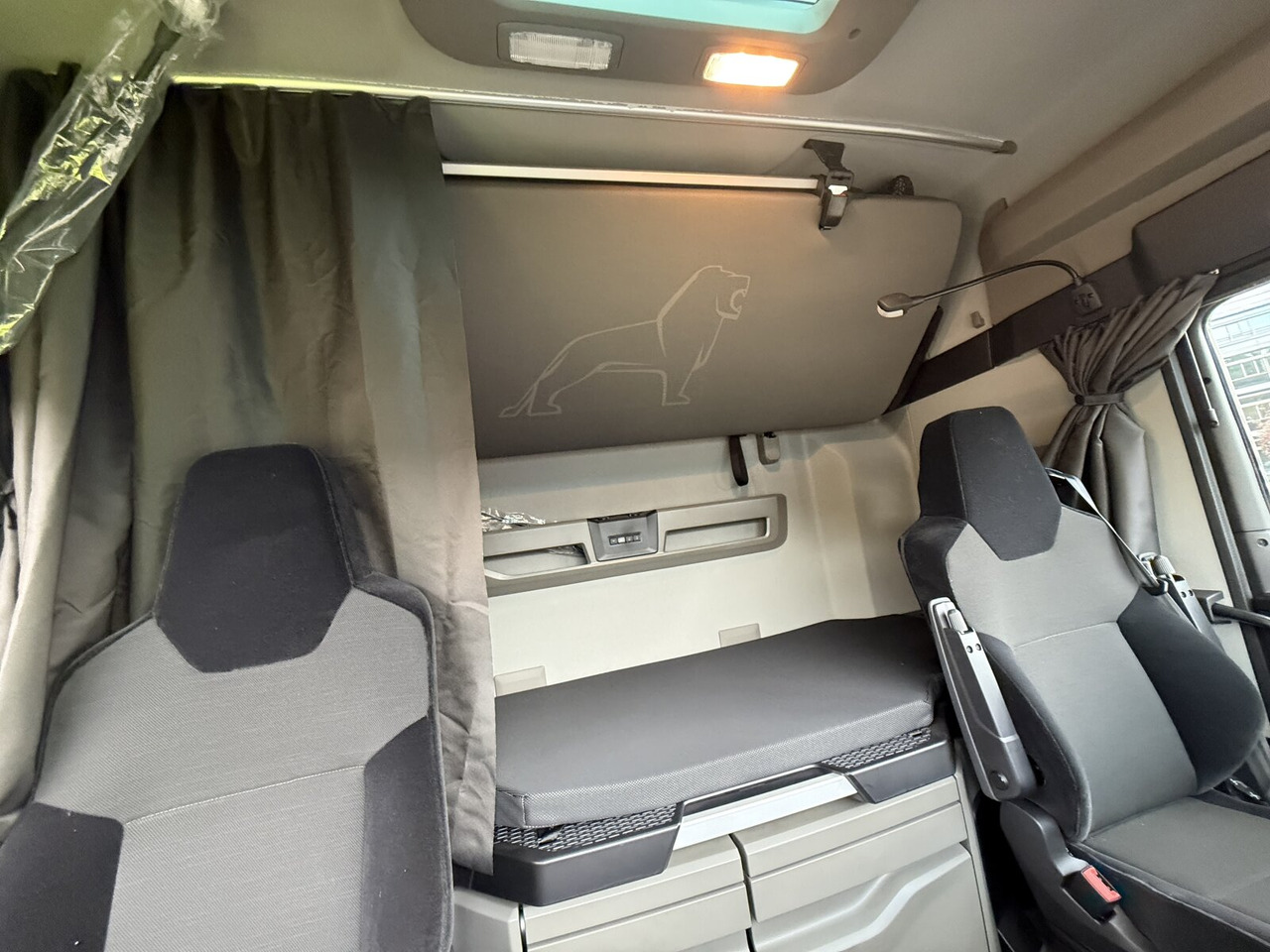 MAN TGX 26.470 6x2-4 BL TGX 26.470 6x2-4 BL, Lenk-/Liftachse, Retarder, Navi, Heckkran Atlas AK 170.2-A2 - Автоманипулятор, Грузовик бортовой/ Платформа: фото 3 MAN TGX 26.470 6x2-4 BL TGX 26.470 6x2-4 BL, Lenk-/Liftachse, Retarder, Navi, Heckkran Atlas AK 170.2-A2 - Автоманипулятор, Грузовик бортовой/ Платформа: фото 3