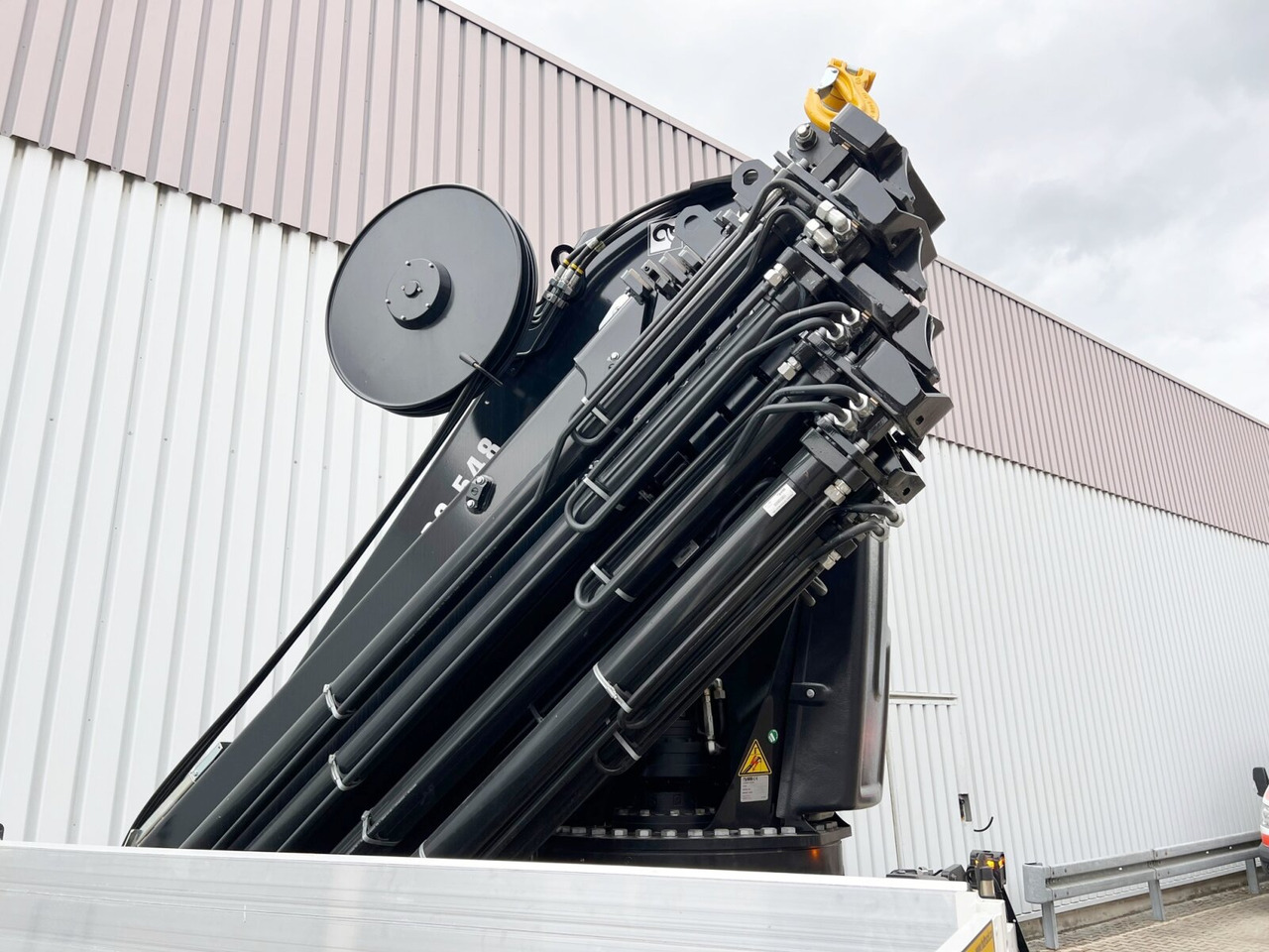 MAN TGX 26.510 6x2-4 LL CH TGX 26.510 6x2-4 LL, Kran Hiab X-HiPro 548 E-8, Lenk-/Liftachse, TwistLock 20Fuß, Funk, Retarder - Автоманипулятор, Грузовик бортовой/ Платформа: фото 4 MAN TGX 26.510 6x2-4 LL CH TGX 26.510 6x2-4 LL, Kran Hiab X-HiPro 548 E-8, Lenk-/Liftachse, TwistLock 20Fuß, Funk, Retarder - Автоманипулятор, Грузовик бортовой/ Платформа: фото 4