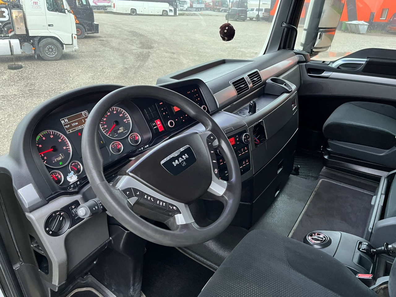 MAN TGX 28.440 6X2-2 BL TGX 28.440 6X2-2 BL, Liftachse, Motorabtrieb - Грузовик-шасси: фото 2 MAN TGX 28.440 6X2-2 BL TGX 28.440 6X2-2 BL, Liftachse, Motorabtrieb - Грузовик-шасси: фото 2