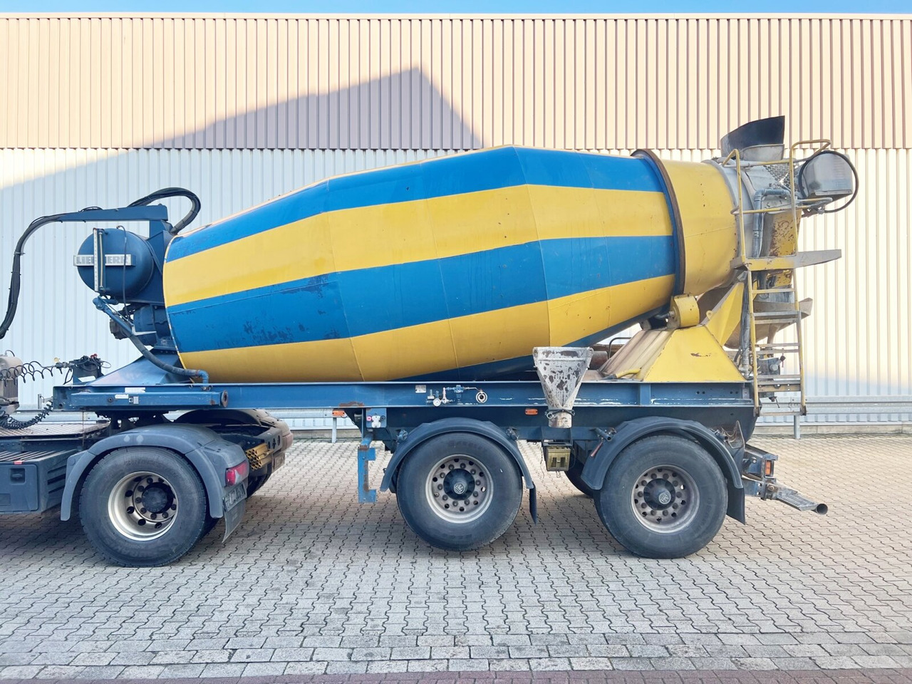 MÜLLER MITTELTAL SF 32 BM/BS mit LIEBHERR Betonmischer ca. 10m³ MÜLLER MITTELTAL SF 32 BM/BS mit LIEBHERR Betonmischer ca. 10m³, Liftachse - Полуприцеп бетоносмеситель: фото 4 MÜLLER MITTELTAL SF 32 BM/BS mit LIEBHERR Betonmischer ca. 10m³ MÜLLER MITTELTAL SF 32 BM/BS mit LIEBHERR Betonmischer ca. 10m³, Liftachse - Полуприцеп бетоносмеситель: фото 4