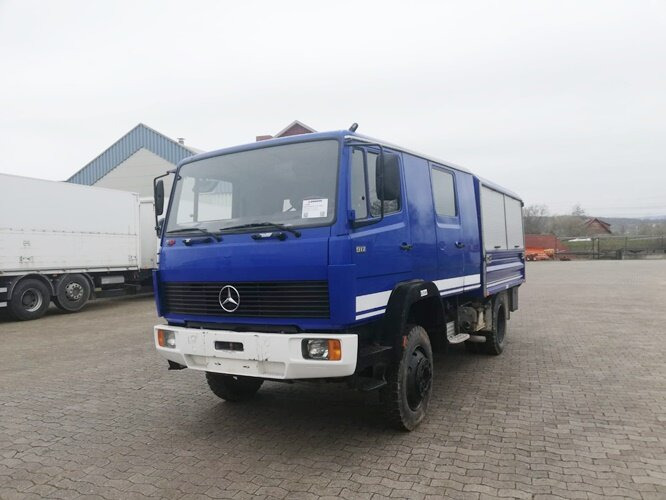 Mercedes-Benz 917 AF 4x4 Doka 917 AF 4x4 Doka - Грузовик с закрытым кузовом: фото 1 Mercedes-Benz 917 AF 4x4 Doka 917 AF 4x4 Doka - Грузовик с закрытым кузовом: фото 1