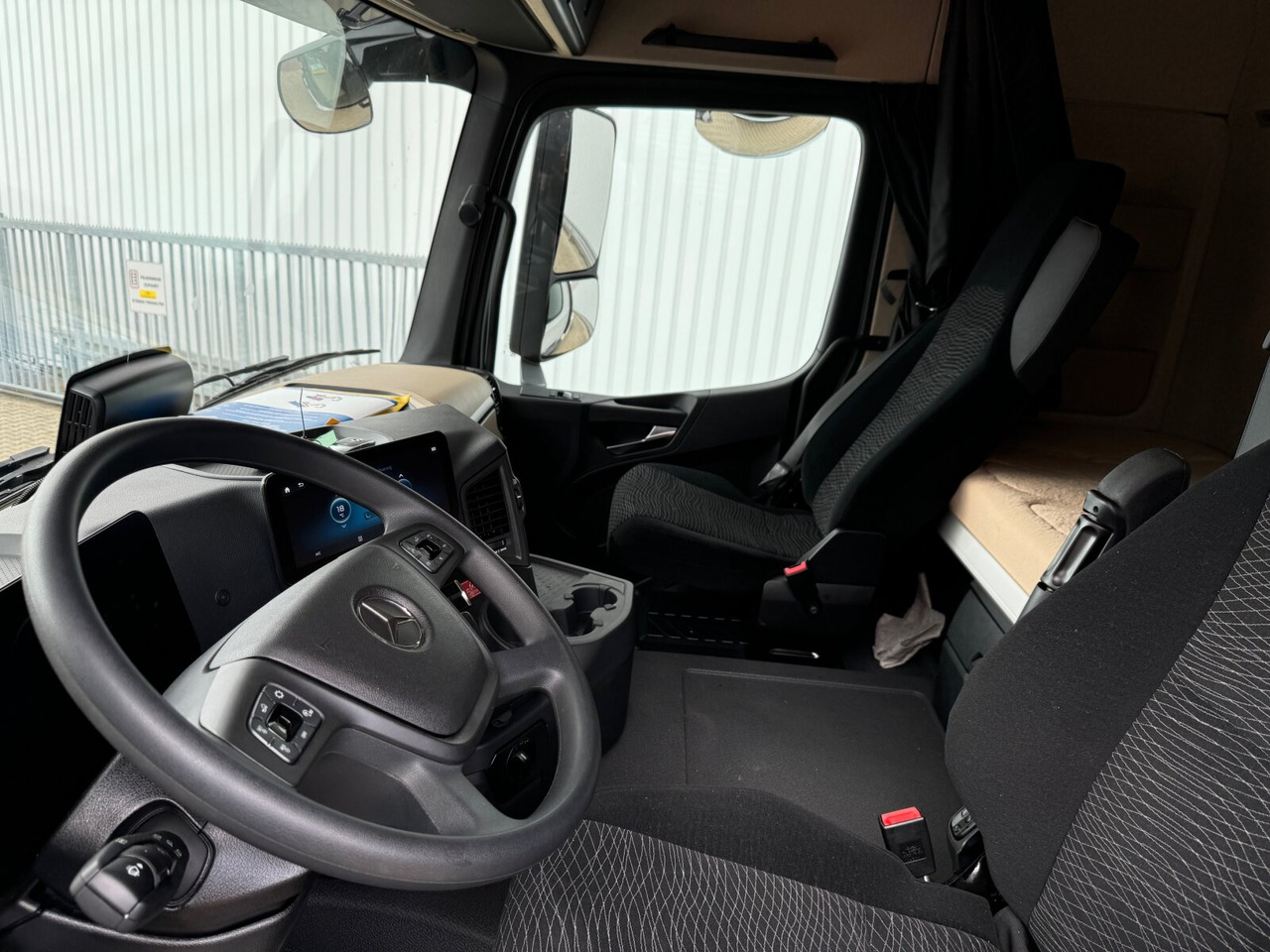 Mercedes-Benz Actros 2645 L 6x4 Actros 2645 L 6x4, MultimediaCockpit, Motorabtrieb, Funk - Крюковой мультилифт: фото 3 Mercedes-Benz Actros 2645 L 6x4 Actros 2645 L 6x4, MultimediaCockpit, Motorabtrieb, Funk - Крюковой мультилифт: фото 3