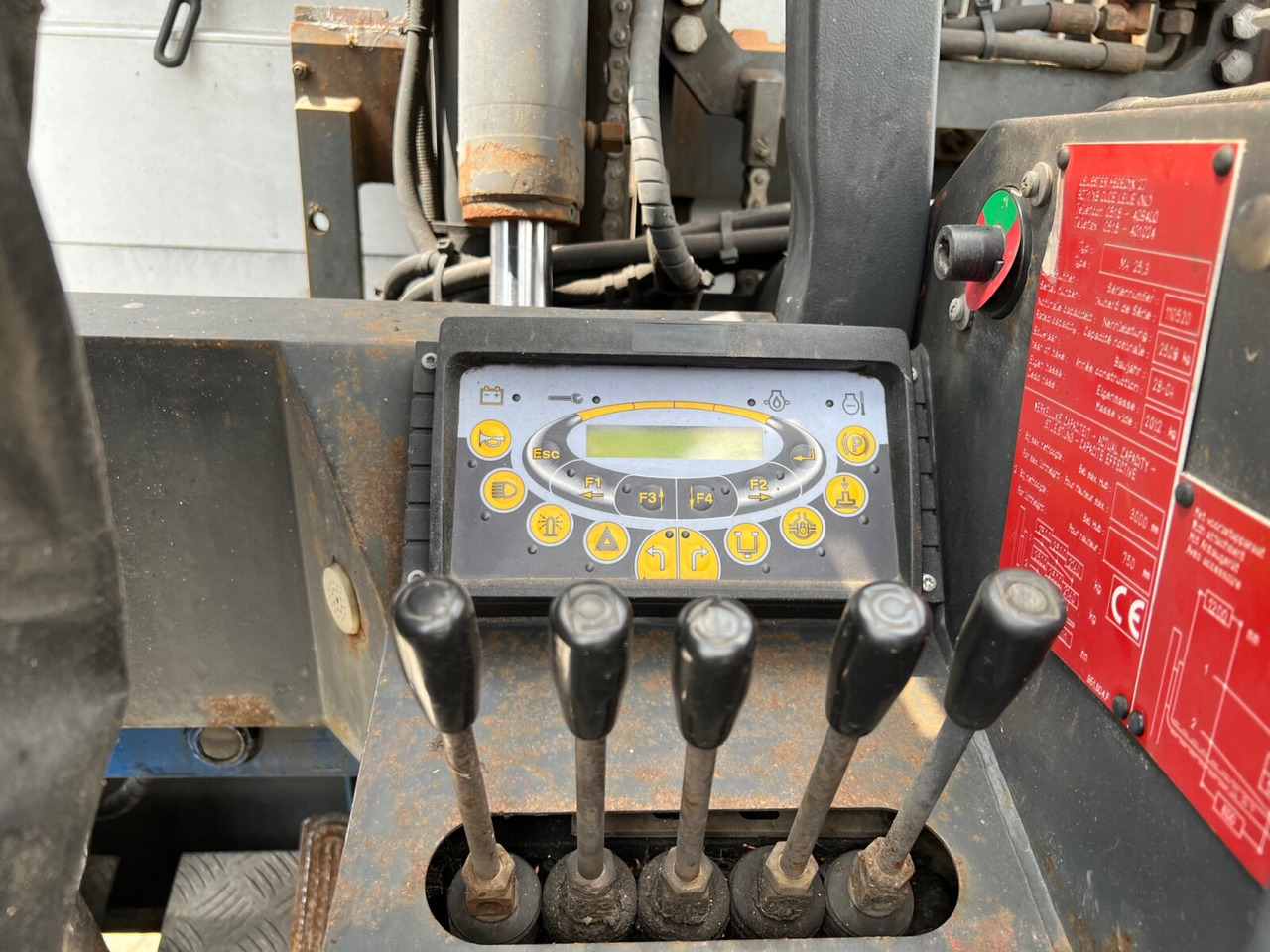 Mercedes-Benz Antos 1840 L 4x2 Antos 1840 L 4x2, Aufnahme für Mitnahmestapler - Тентованный грузовик: фото 2 Mercedes-Benz Antos 1840 L 4x2 Antos 1840 L 4x2, Aufnahme für Mitnahmestapler - Тентованный грузовик: фото 2