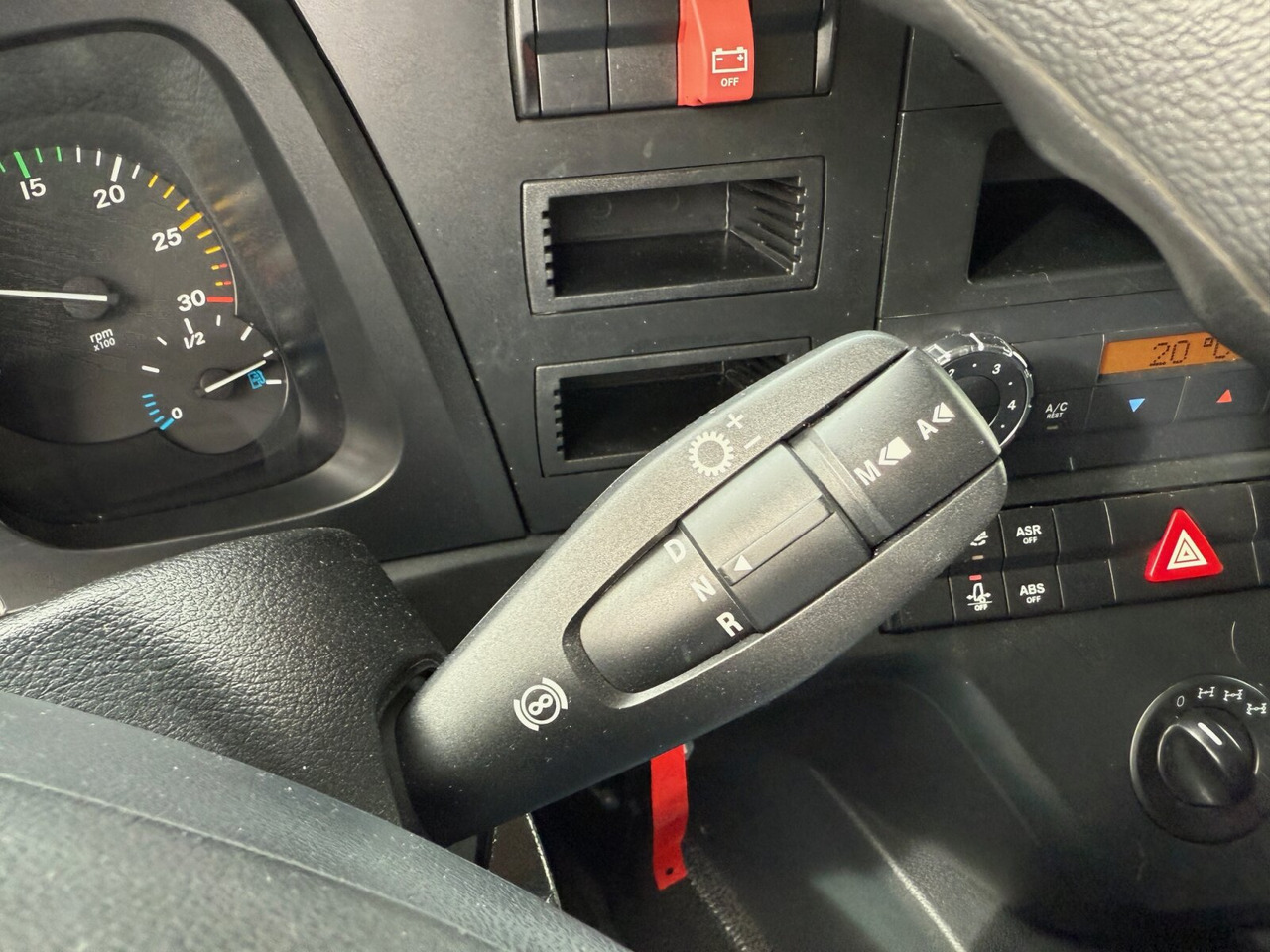 Mercedes-Benz Arocs 1827 A 4x4 Arocs 1827 A 4x4, Ex-! - Грузовик бортовой/ Платформа: фото 5 Mercedes-Benz Arocs 1827 A 4x4 Arocs 1827 A 4x4, Ex-! - Грузовик бортовой/ Платформа: фото 5