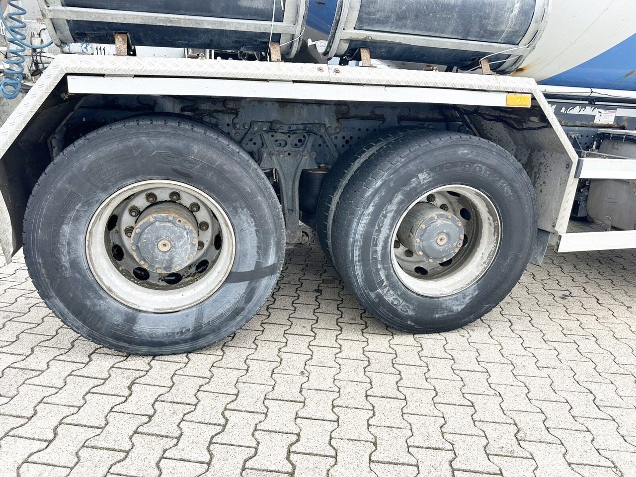 Mercedes-Benz Arocs 3251 8x4/4 Arocs 3251 8x4/4, Betonmischer Liebherr ca. 9m³ - Автобетоносмеситель: фото 3 Mercedes-Benz Arocs 3251 8x4/4 Arocs 3251 8x4/4, Betonmischer Liebherr ca. 9m³ - Автобетоносмеситель: фото 3