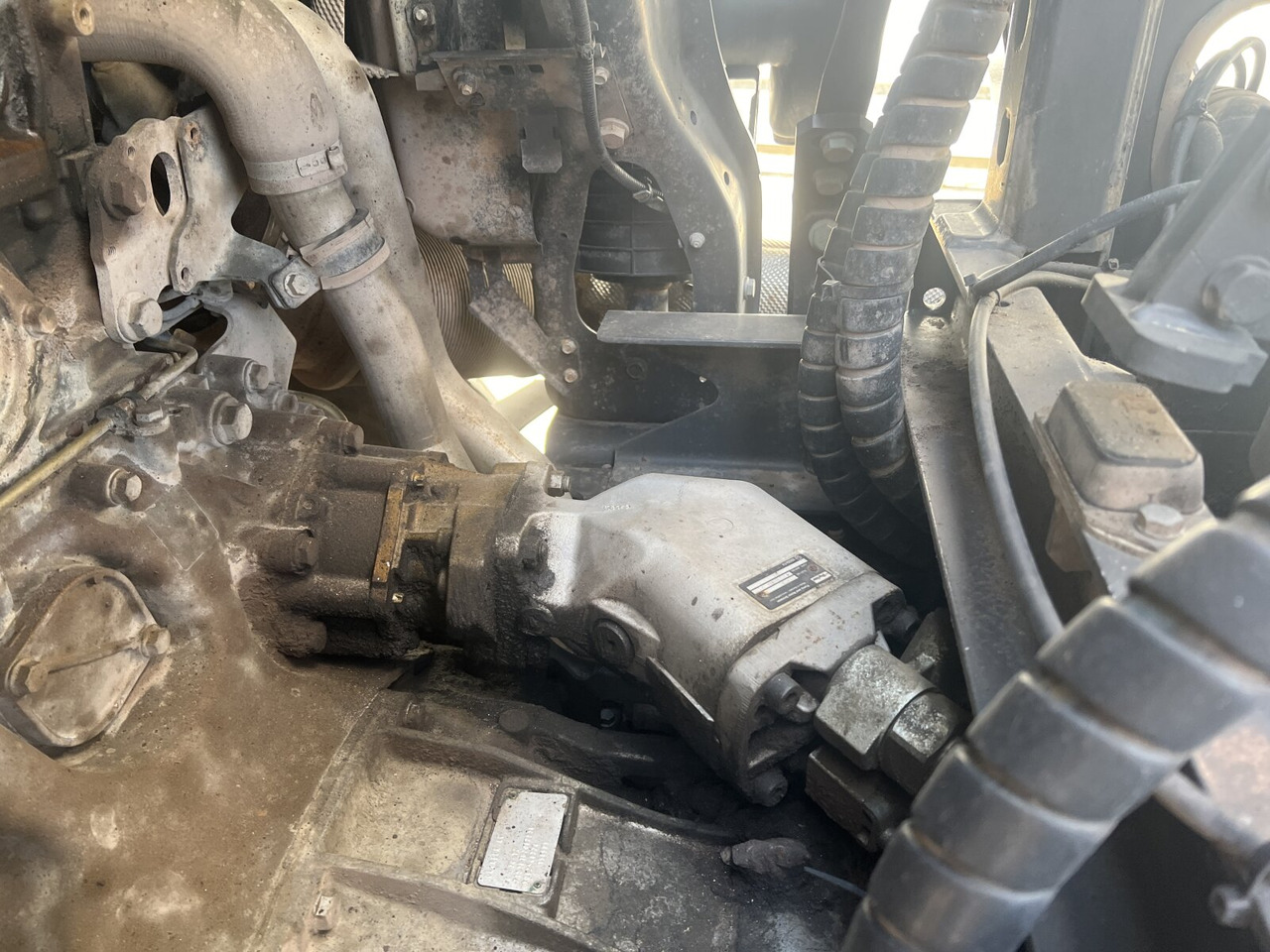 Mercedes-Benz Arocs 3251 LK 8x4/4 Arocs 3251 LK 8x4/4, Retarder, Stahlmulde ca. 15m³, hydr. Heckklappe - Внедорожный самосвал: фото 2 Mercedes-Benz Arocs 3251 LK 8x4/4 Arocs 3251 LK 8x4/4, Retarder, Stahlmulde ca. 15m³, hydr. Heckklappe - Внедорожный самосвал: фото 2