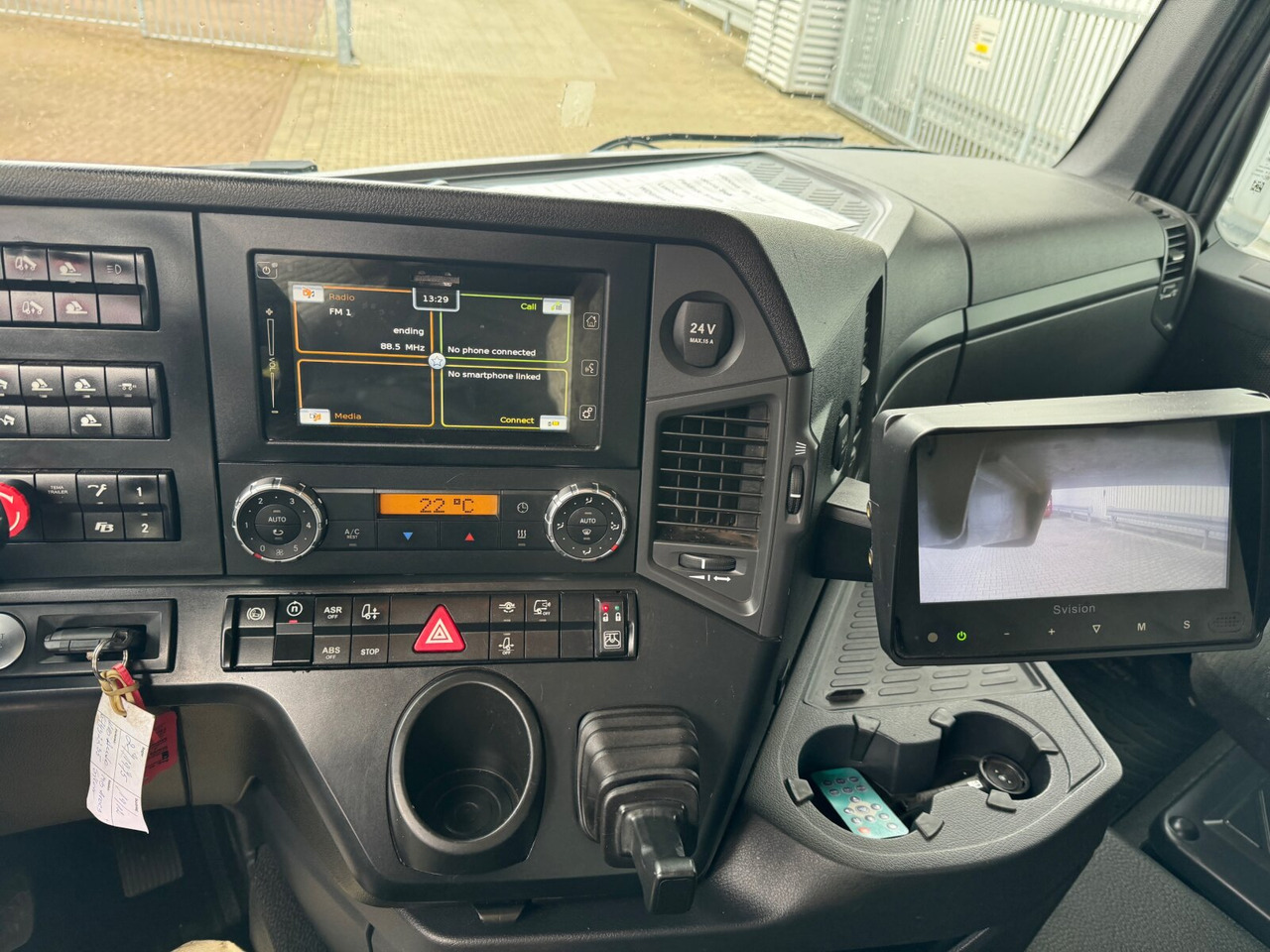 Mercedes-Benz Arocs 3258 LK 8x4/4 Arocs 3258 LK 8x4/4, Retarder, Bi-Xenon, Stahlmulde ca. 14m³, hydr. Heckklappenöffnung - Внедорожный самосвал: фото 3 Mercedes-Benz Arocs 3258 LK 8x4/4 Arocs 3258 LK 8x4/4, Retarder, Bi-Xenon, Stahlmulde ca. 14m³, hydr. Heckklappenöffnung - Внедорожный самосвал: фото 3