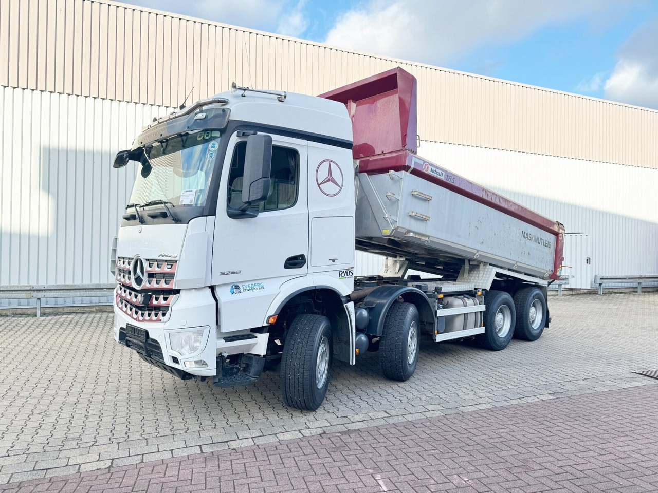 Mercedes-Benz Arocs 3258 LK 8x4/4 Arocs 3258 LK 8x4/4, Retarder, Stahlmulde ca. 14m³, hydr. Heckklappenöffnung - Внедорожный самосвал: фото 1 Mercedes-Benz Arocs 3258 LK 8x4/4 Arocs 3258 LK 8x4/4, Retarder, Stahlmulde ca. 14m³, hydr. Heckklappenöffnung - Внедорожный самосвал: фото 1