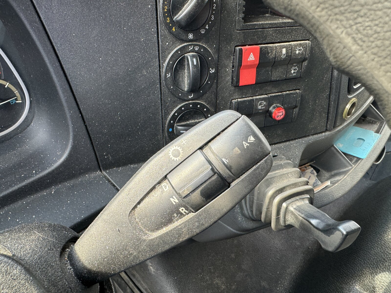 Mercedes-Benz Atego 816 L 4x2 Atego 816 L 4x2, Dautel LBW - Тентованный грузовик: фото 4 Mercedes-Benz Atego 816 L 4x2 Atego 816 L 4x2, Dautel LBW - Тентованный грузовик: фото 4