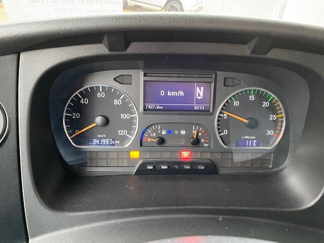 Mercedes-Benz Axor 1833 L 4x2 Axor 1833 L 4x2 mit Heckkran Hiab XS 133 K-2 - Автоманипулятор, Грузовик бортовой/ Платформа: фото 4 Mercedes-Benz Axor 1833 L 4x2 Axor 1833 L 4x2 mit Heckkran Hiab XS 133 K-2 - Автоманипулятор, Грузовик бортовой/ Платформа: фото 4