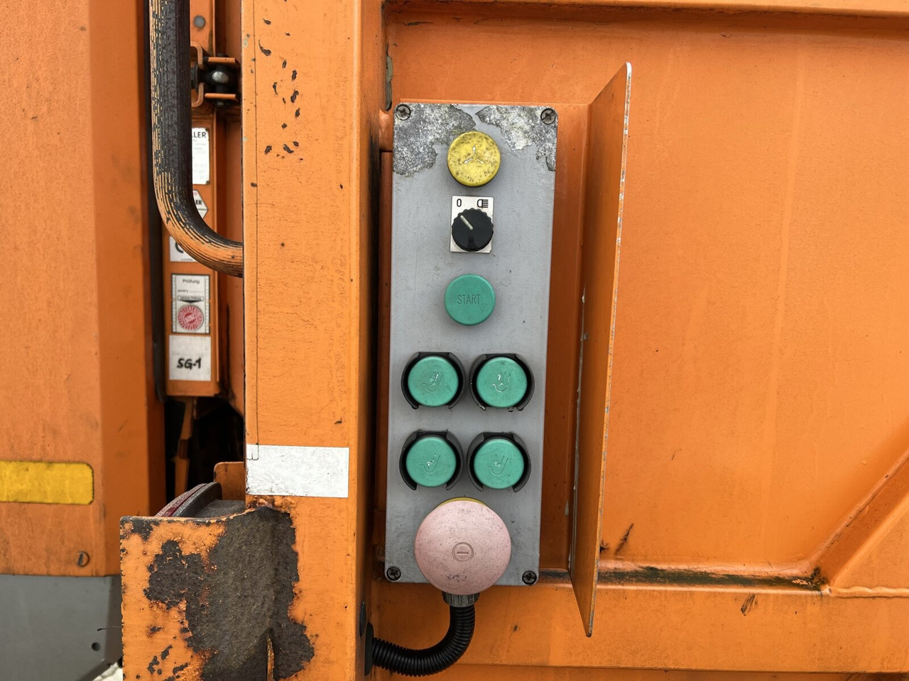 Mercedes-Benz Econic 2629 LL 6x2/4 NLA Econic 2629 LL 6x2/4 NLA, EEV, Lenkachse, Haller X2C, Zöller-Schüttung - Мусоровоз: фото 2 Mercedes-Benz Econic 2629 LL 6x2/4 NLA Econic 2629 LL 6x2/4 NLA, EEV, Lenkachse, Haller X2C, Zöller-Schüttung - Мусоровоз: фото 2