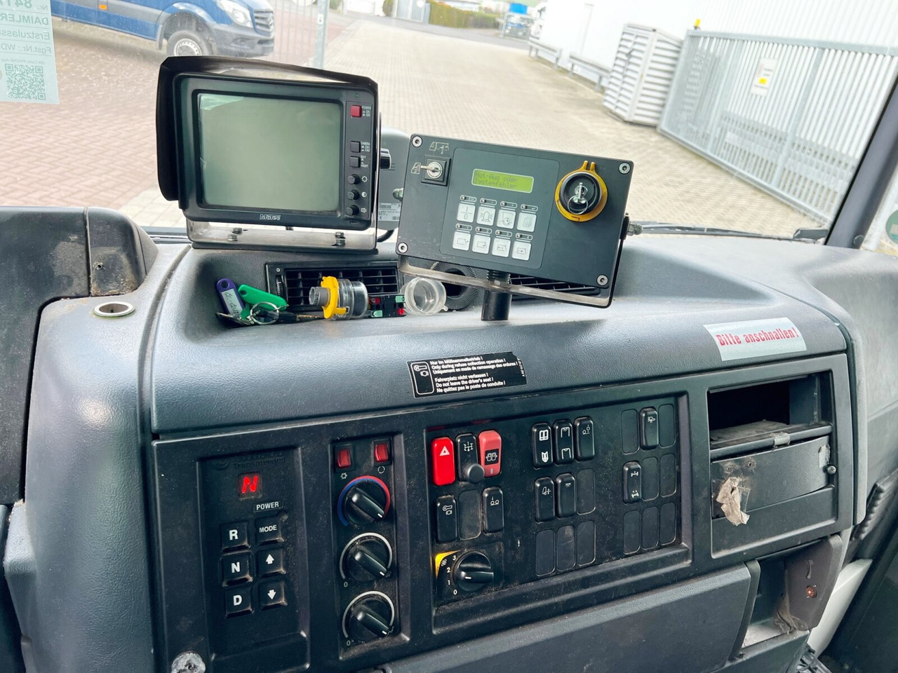 Mercedes-Benz Econic 2633 L/NLA 6x2/4 Econic 2633 L/NLA 6x2/4, Lenkachse, Sperrmüllwagen ca. 23,9m³ - Мусоровоз: фото 5 Mercedes-Benz Econic 2633 L/NLA 6x2/4 Econic 2633 L/NLA 6x2/4, Lenkachse, Sperrmüllwagen ca. 23,9m³ - Мусоровоз: фото 5