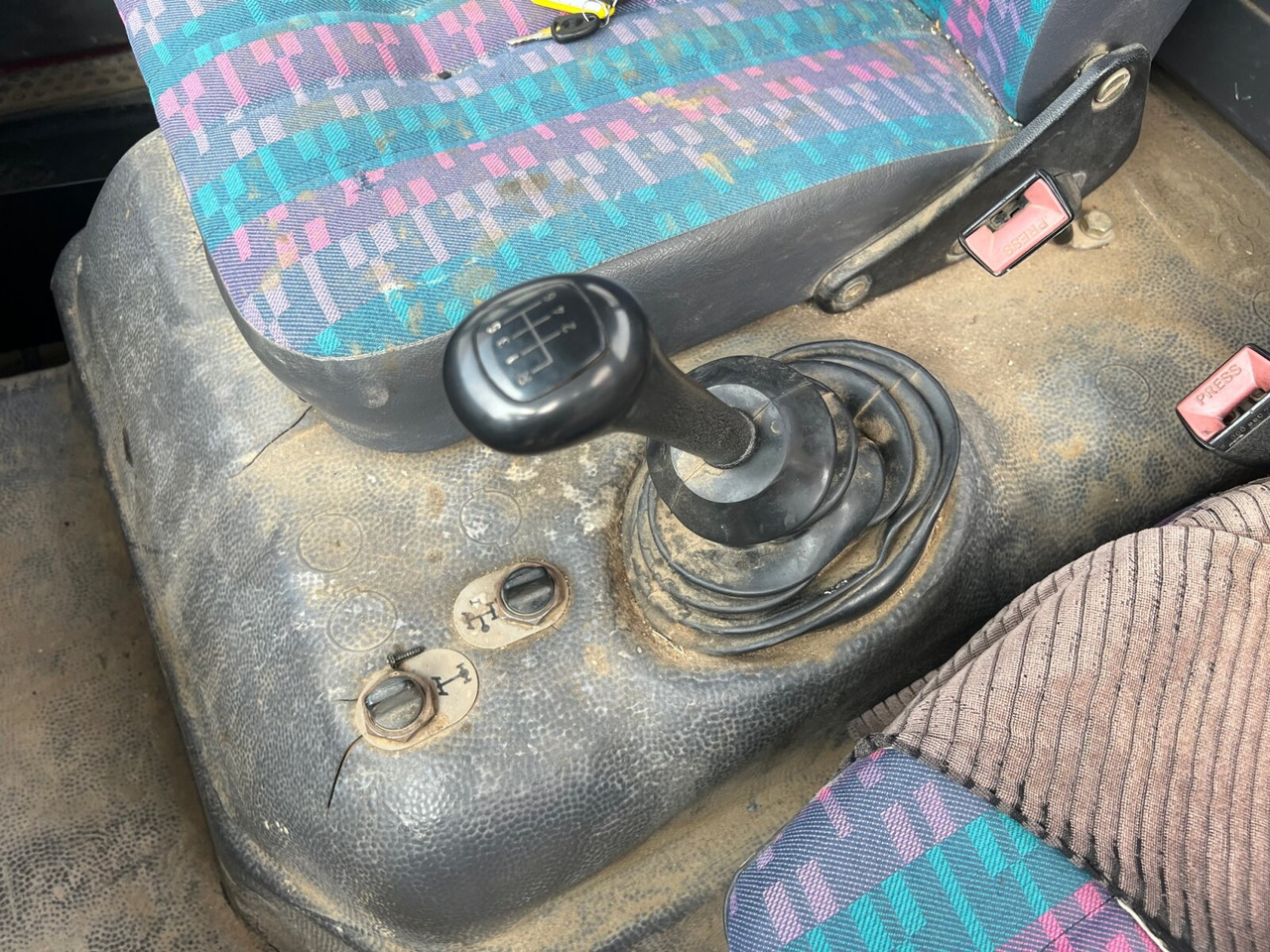 Mercedes-Benz LK 1117 K 4x2 LK 1117 K 4x2, 6-Zylinder Motor, 2x AHK - Самосвал: фото 4 Mercedes-Benz LK 1117 K 4x2 LK 1117 K 4x2, 6-Zylinder Motor, 2x AHK - Самосвал: фото 4