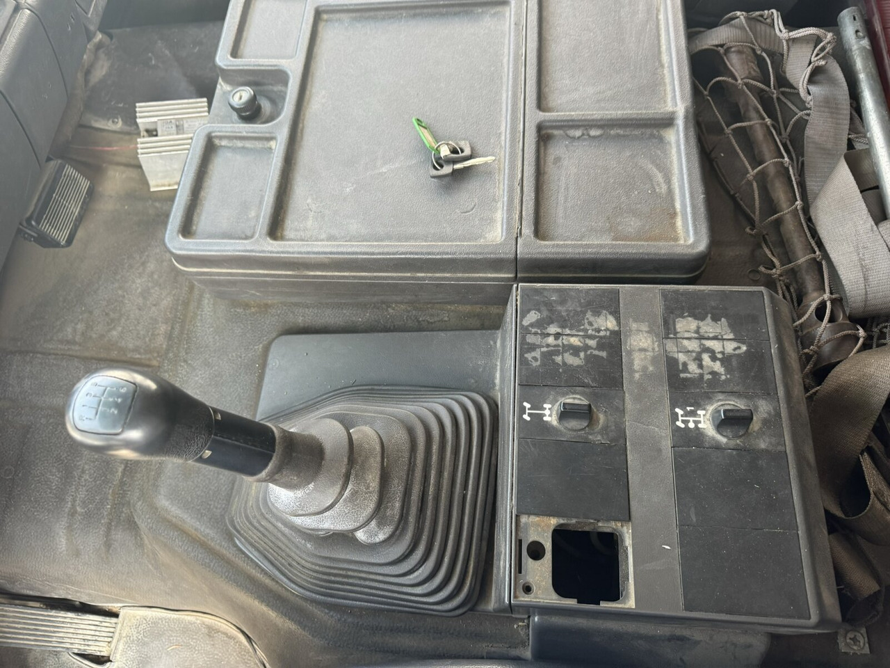 Mercedes-Benz SK 1827L 4x2 SK 1827L 4x2 - Грузовик бортовой/ Платформа: фото 4 Mercedes-Benz SK 1827L 4x2 SK 1827L 4x2 - Грузовик бортовой/ Платформа: фото 4