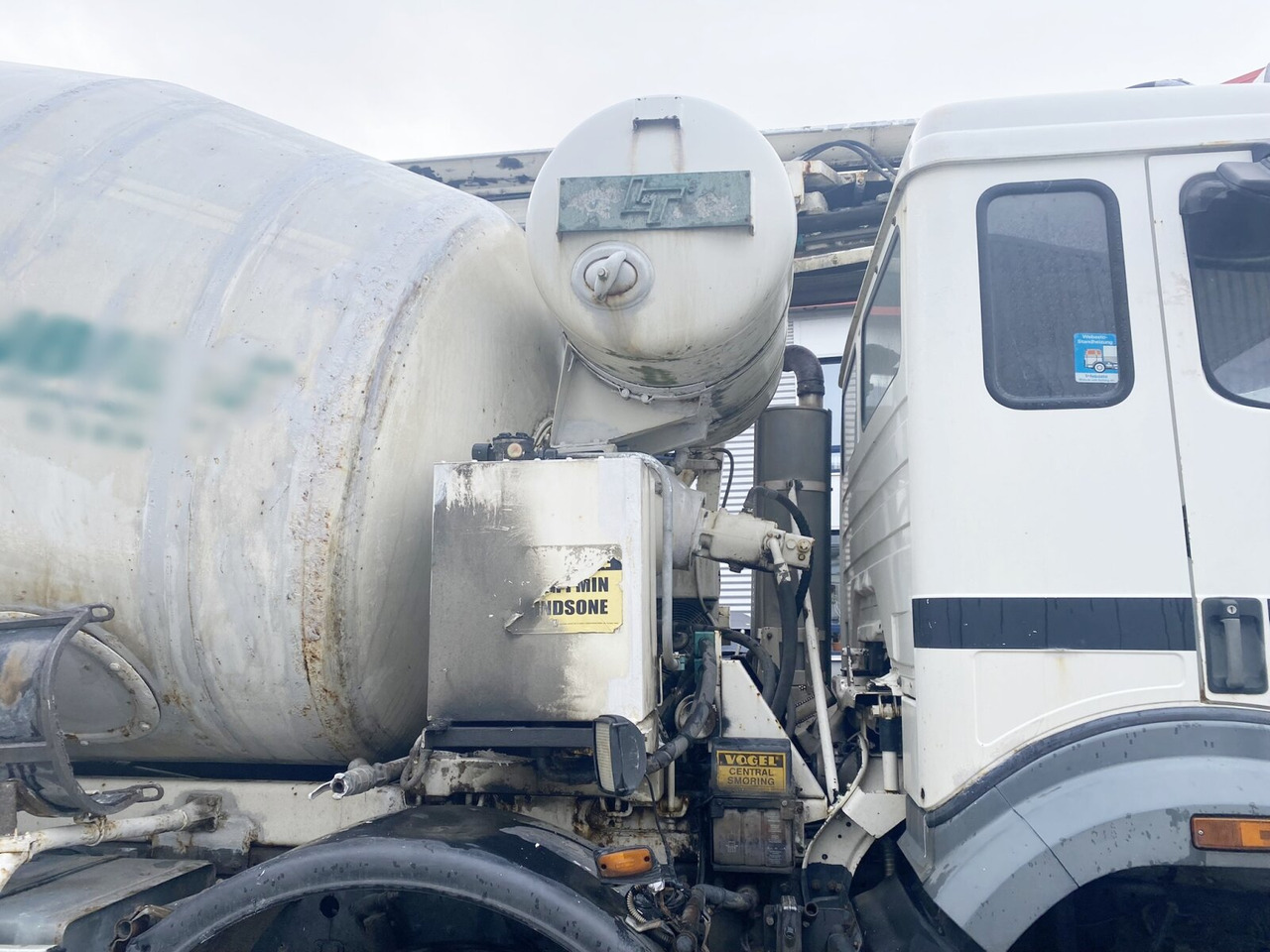 Mercedes-Benz SK II 3234 B 8x4/4 SK II 3234 B 8x4/4, LT Betonmischer, Förderband, Funk, 9cbm - Автобетоносмеситель: фото 5 Mercedes-Benz SK II 3234 B 8x4/4 SK II 3234 B 8x4/4, LT Betonmischer, Förderband, Funk, 9cbm - Автобетоносмеситель: фото 5