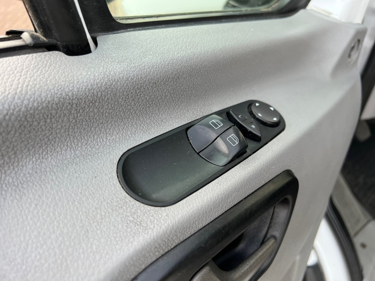 Mercedes-Benz Sprinter 313 CDI 4x2 Sprinter 313 CDI 4x2, 5x Vorhanden! - Фургон с закрытым кузовом: фото 5 Mercedes-Benz Sprinter 313 CDI 4x2 Sprinter 313 CDI 4x2, 5x Vorhanden! - Фургон с закрытым кузовом: фото 5