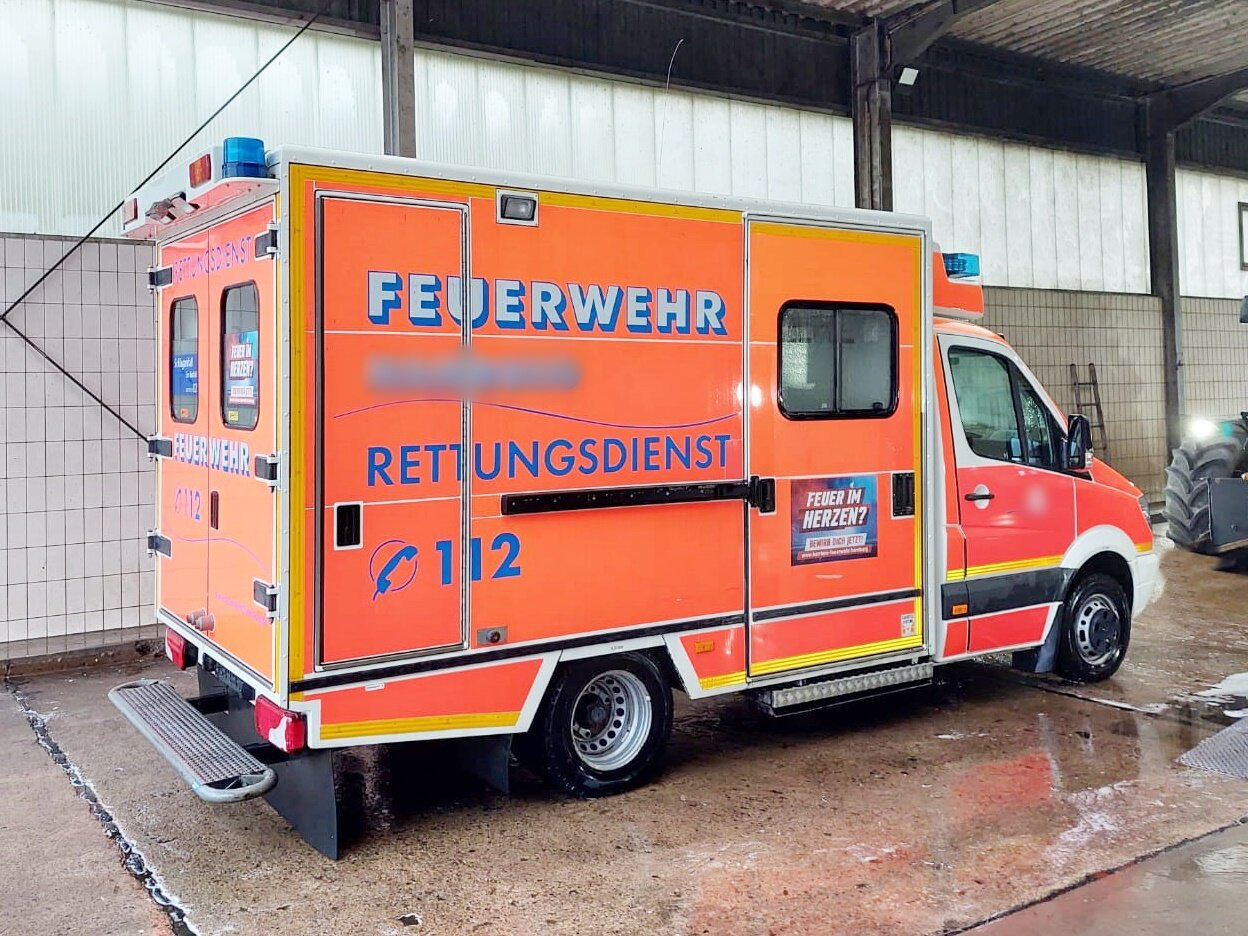 Mercedes-Benz Sprinter 515 CDI 4x2 Sprinter 515 CDI 4x2, Rettungswagen, Retarder - Пожарная машина: фото 3 Mercedes-Benz Sprinter 515 CDI 4x2 Sprinter 515 CDI 4x2, Rettungswagen, Retarder - Пожарная машина: фото 3