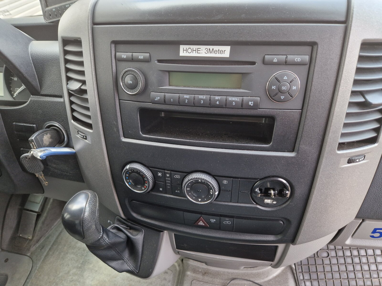 Mercedes-Benz Sprinter 516 CDI 4x2 Sprinter 516 CDI 4x2, Rettungswagen - Машина скорой помощи: фото 3 Mercedes-Benz Sprinter 516 CDI 4x2 Sprinter 516 CDI 4x2, Rettungswagen - Машина скорой помощи: фото 3